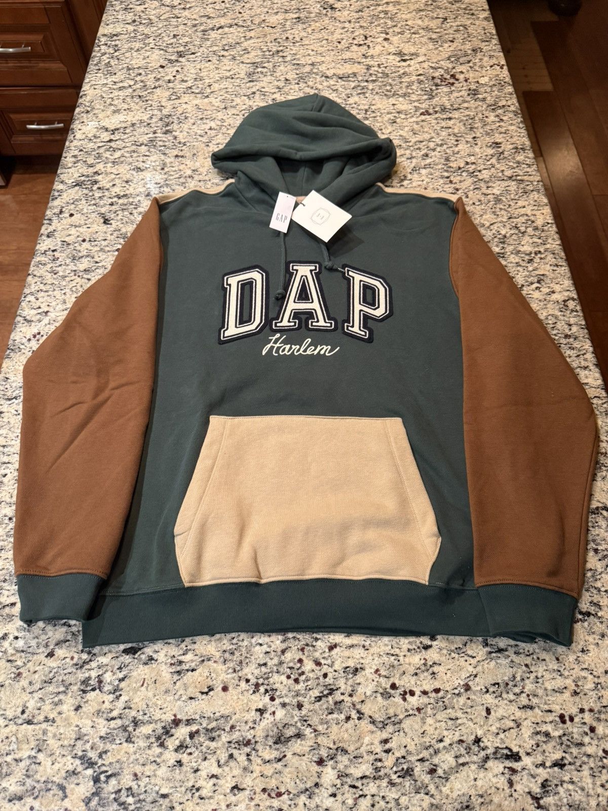 Dapper Dan × Gap Dapper Dan x Gap Hoodie. Size US L / EU 52-54 / 3 - 1 Thumbnail