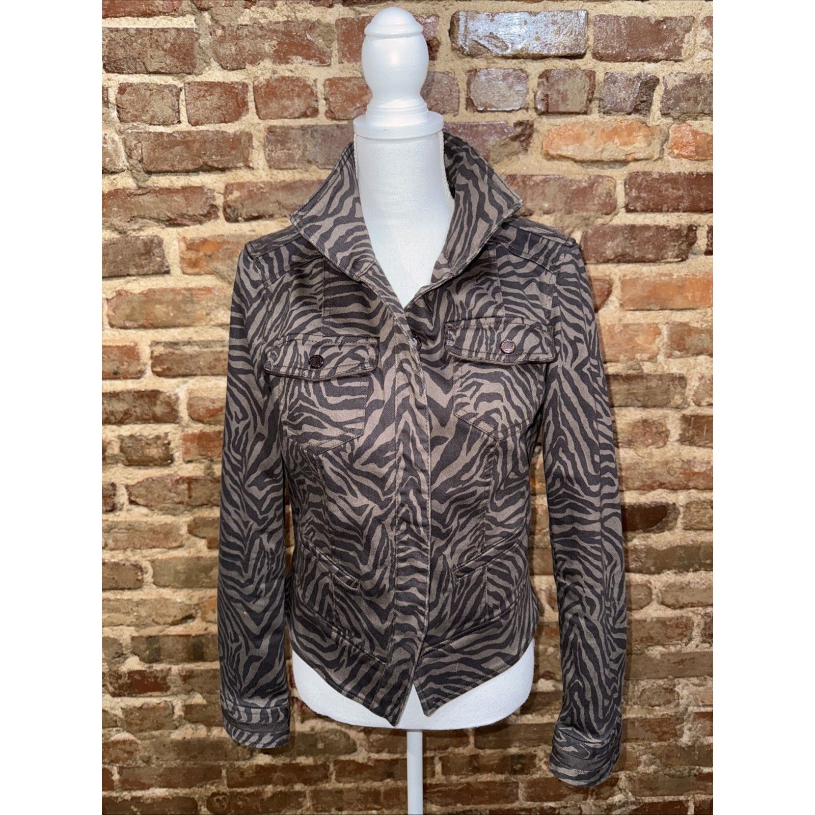White House Black Market White House Black Market Zebra Print Jacket Size 8 MOB WIFE Size M / US 6-8 / IT 42-44 - 1 Thumbnail