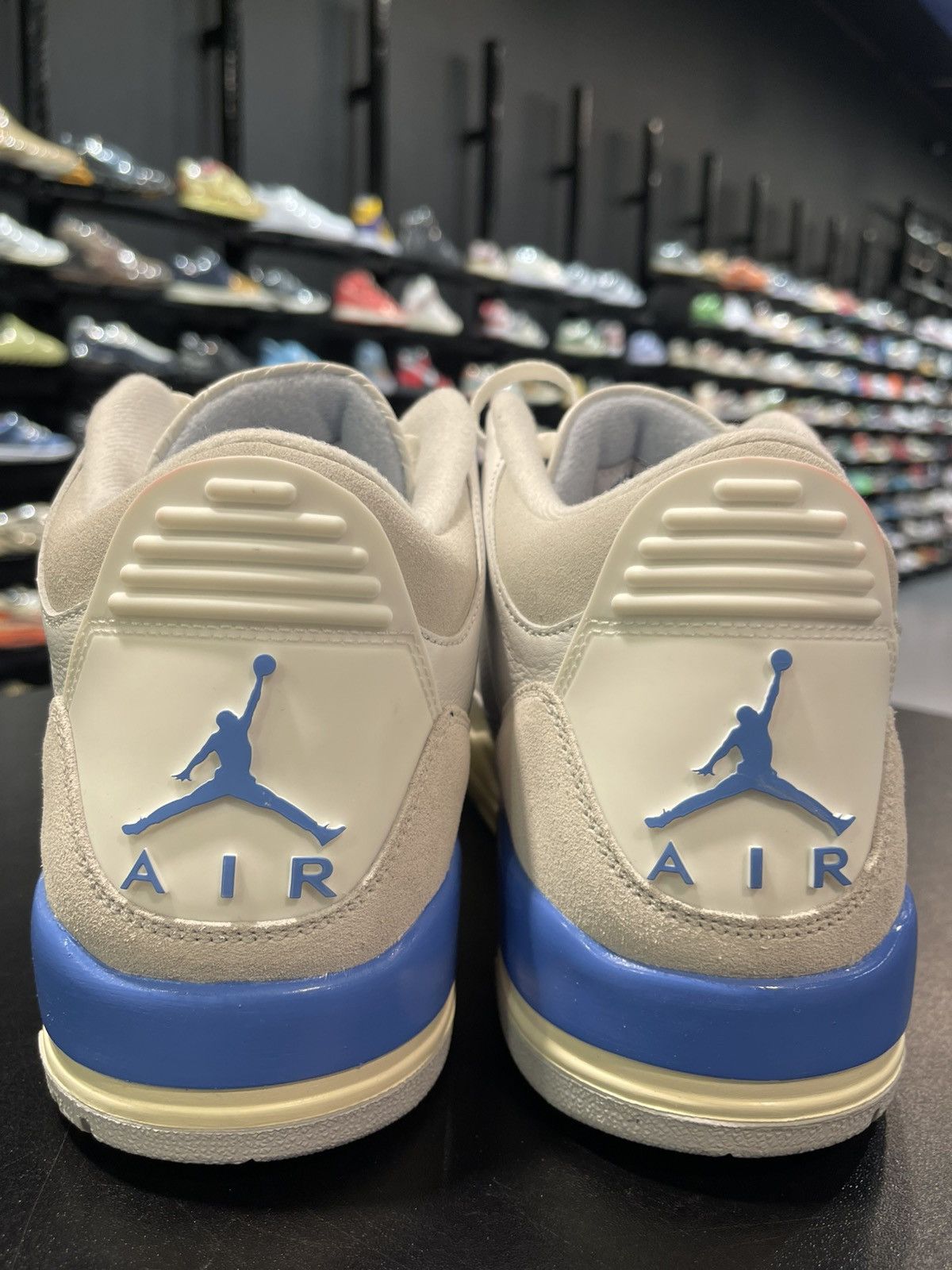 Jordan Brand Size 13 - Jordan 3 Retro Lucky Shorts Size US 13 / EU 46 - 4 Thumbnail