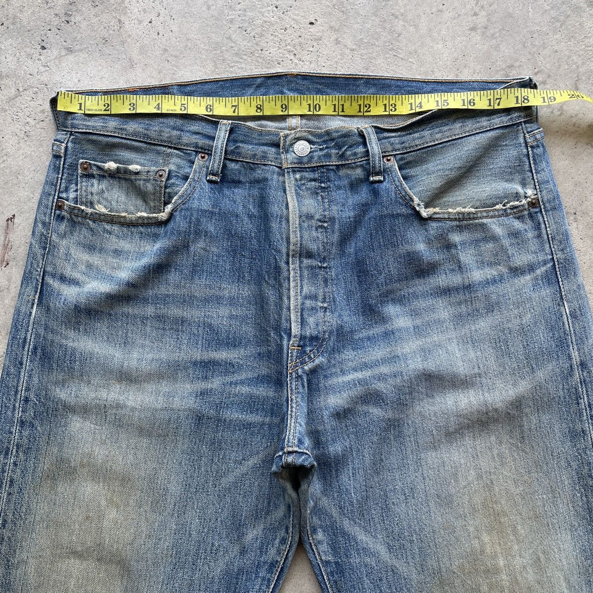 Levi's Vintage Clothing W37 Vintage Levi’s 501 Distressed MudWash Jeans Faded Pants Size US 37 - 6 Thumbnail