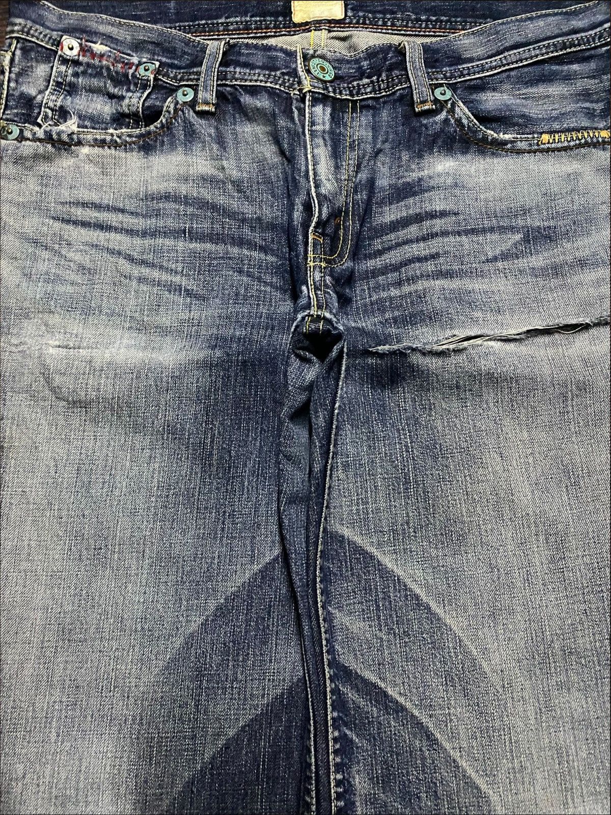 Levi's Vintage Levis Redloop Fade Wash Distressed Loose Jeans Size US 33 - 7 Thumbnail