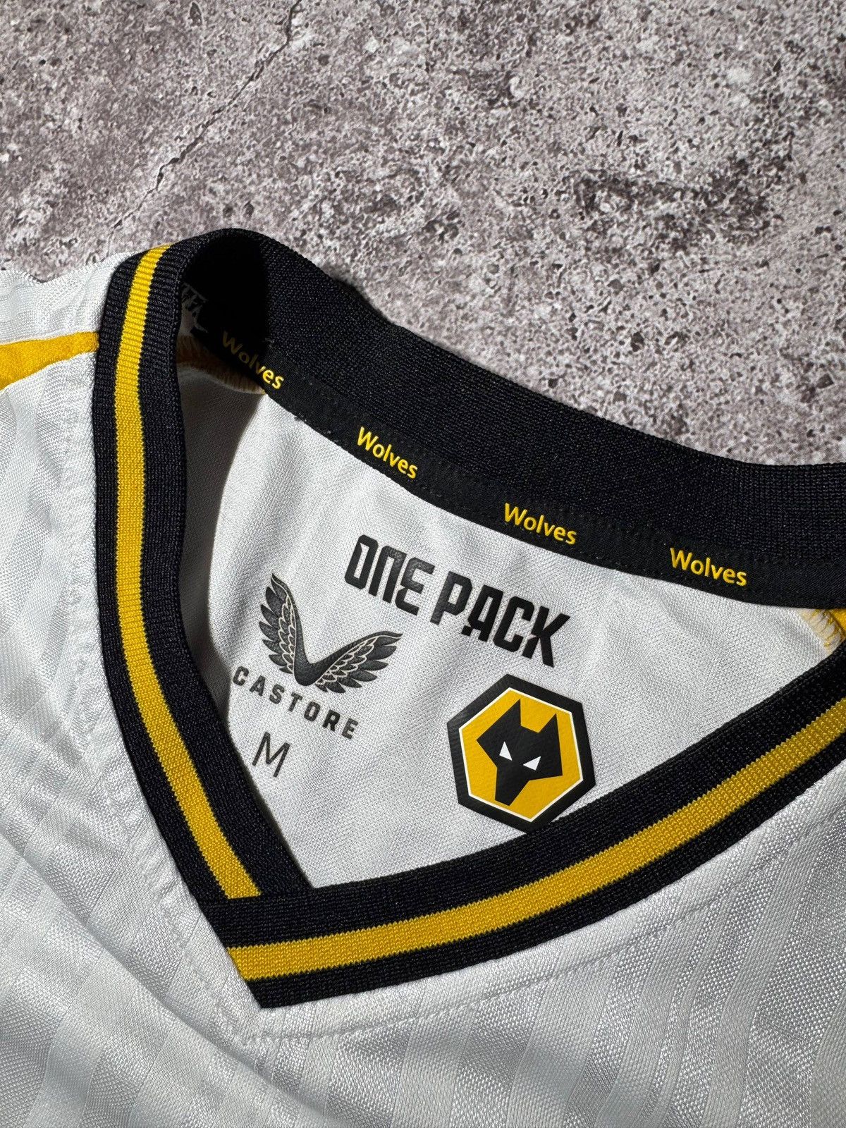 Castore Wolverhampton Wanderers Football Away T-shirt 2021/22 Jersey Size US M / EU 48-50 / 2 - 6 Thumbnail