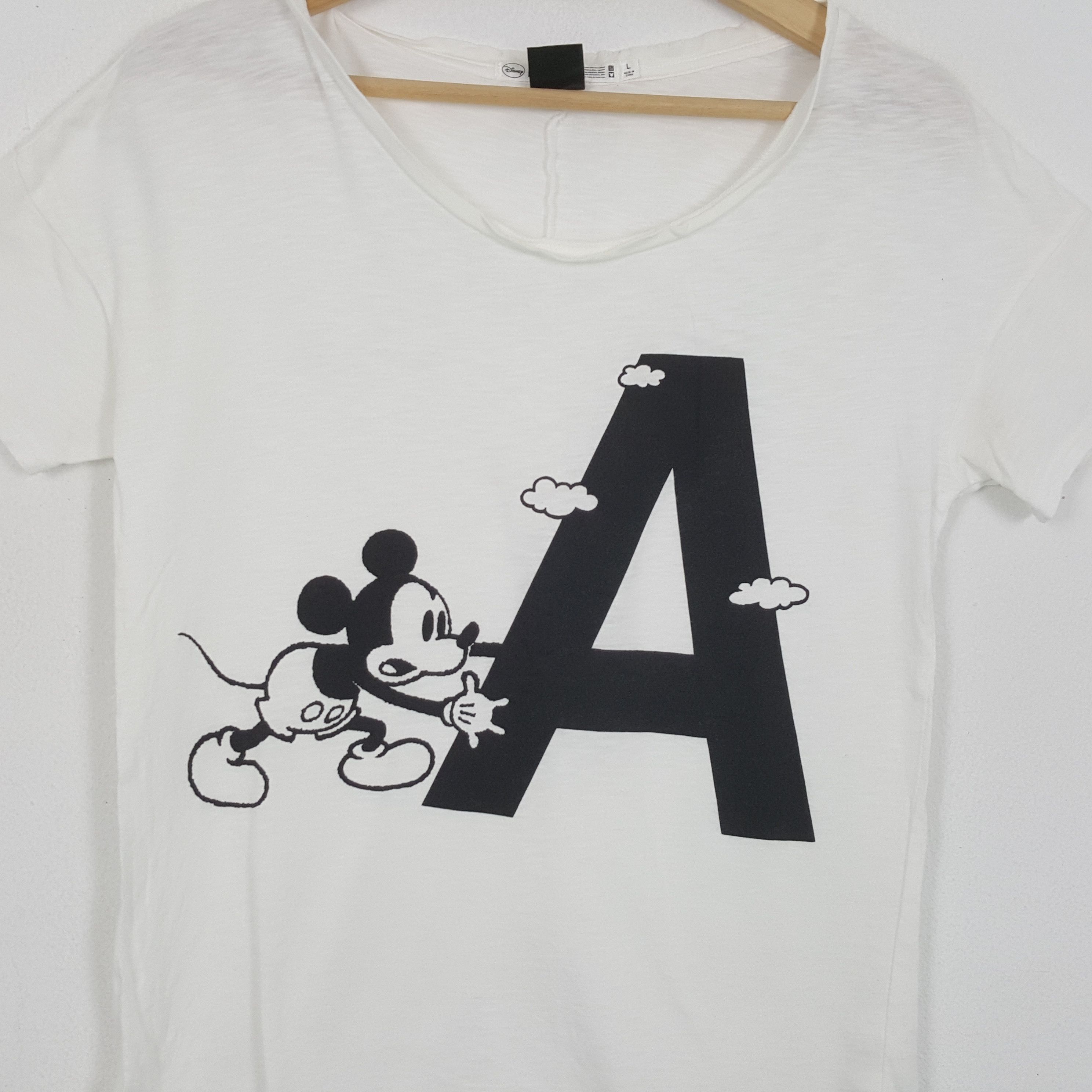 Mickey Mouse × Undercover × Vintage VIntage MICKEY x UNIQLO x UNDERCOVER Japanese Brand T-Shirts Size M / US 6-8 / IT 42-44 - 2 Thumbnail
