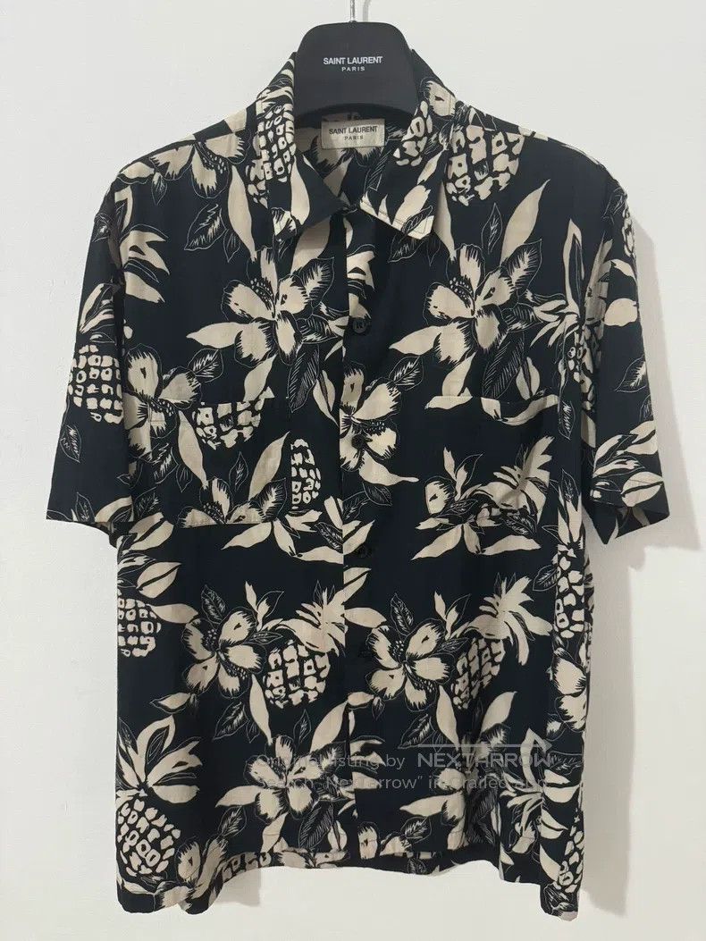 Saint Laurent Paris Saint Laurent Paris size 39 Black and White Print Cuban Co Size US S / EU 44-46 / 1 - 1 Thumbnail
