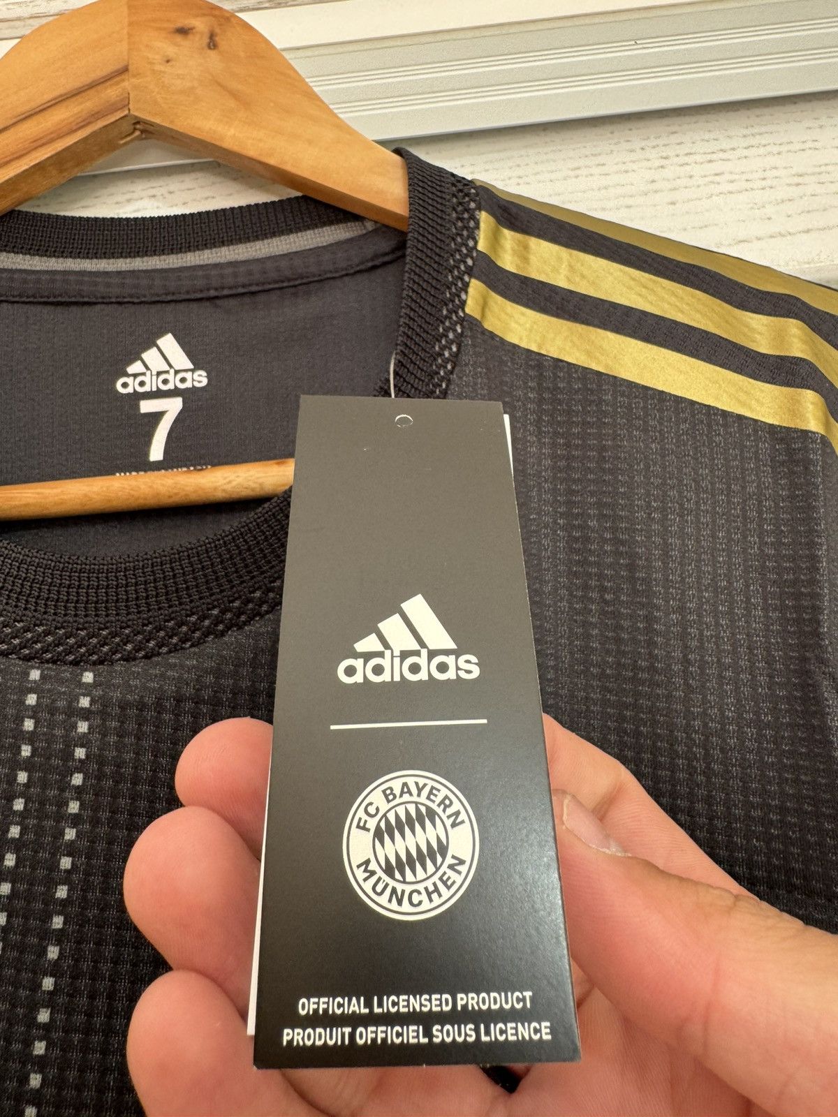 Adidas Bayern Munich 2021-2022 Away Player Issue Soccer Jersey Kit Size US L / EU 52-54 / 3 - 11 Thumbnail