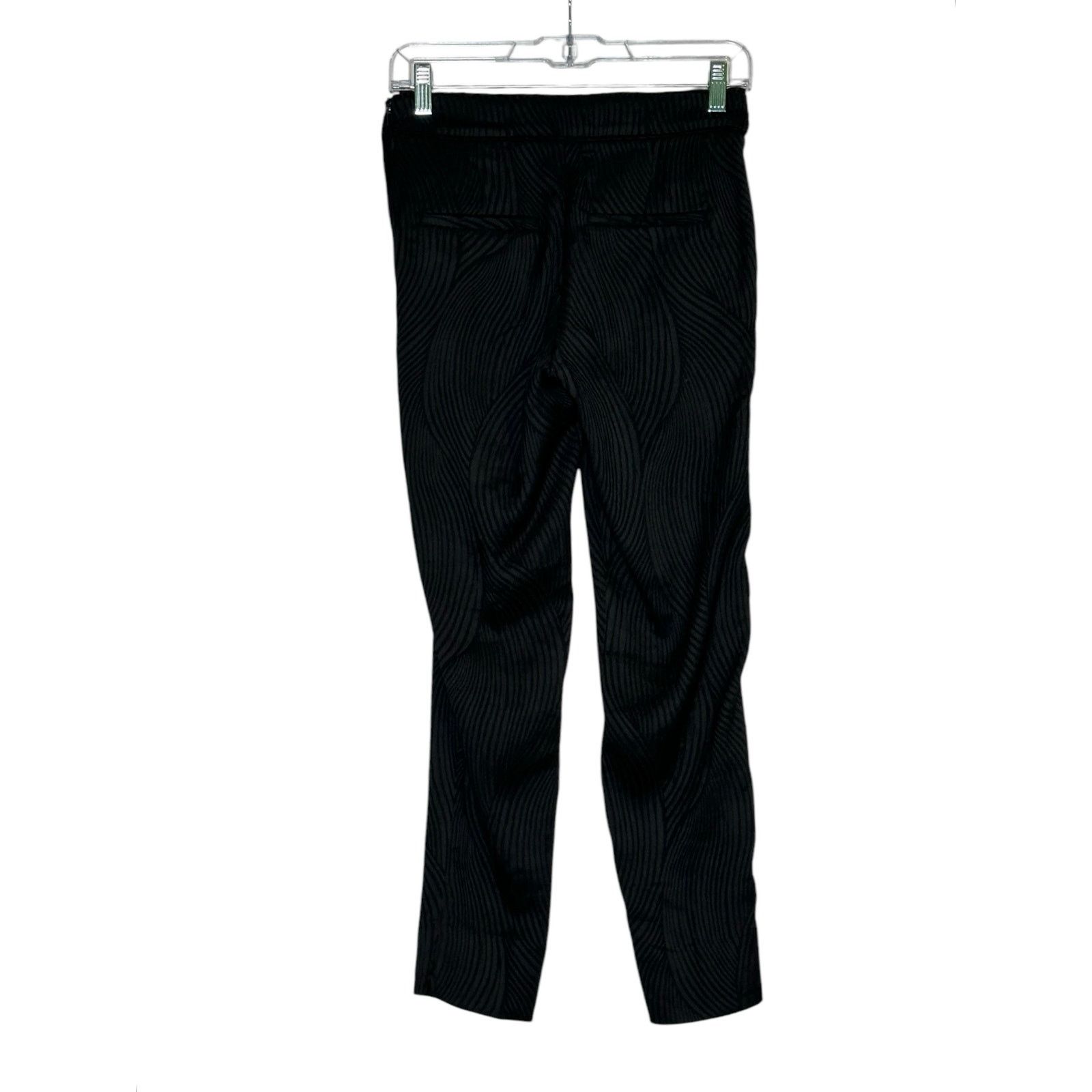 H&M H&M black textured skinny ankle pants size 2 Size 26" / US 2 / IT 38 - 7 Thumbnail