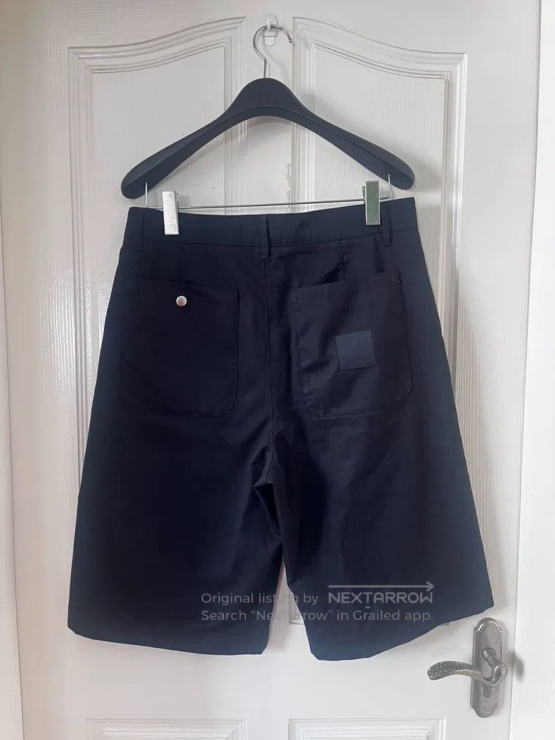 Givenchy Givenchy Oversized Black Five-Quarter Pants Size US 32 / EU 48 - 2 Thumbnail