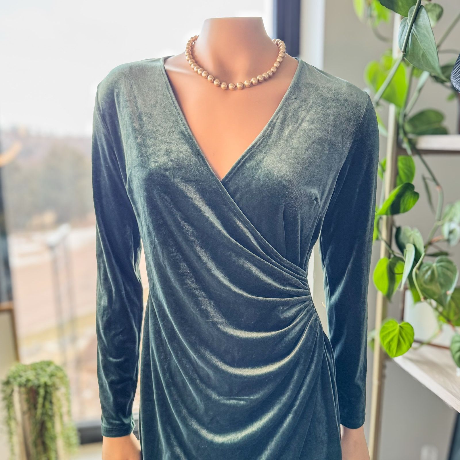 Banana Republic Banana Republic, Velvet Dress w/ High/Low Hem, Size: Small Size S / US 4 / IT 40 - 7 Thumbnail