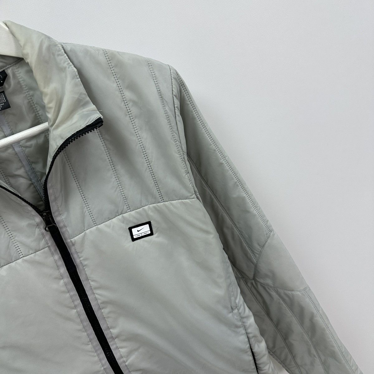 Vintage Vintage 90s Nike light Puffer jacket y2k og hype windbreaker Size US M / EU 48-50 / 2 - 5 Thumbnail