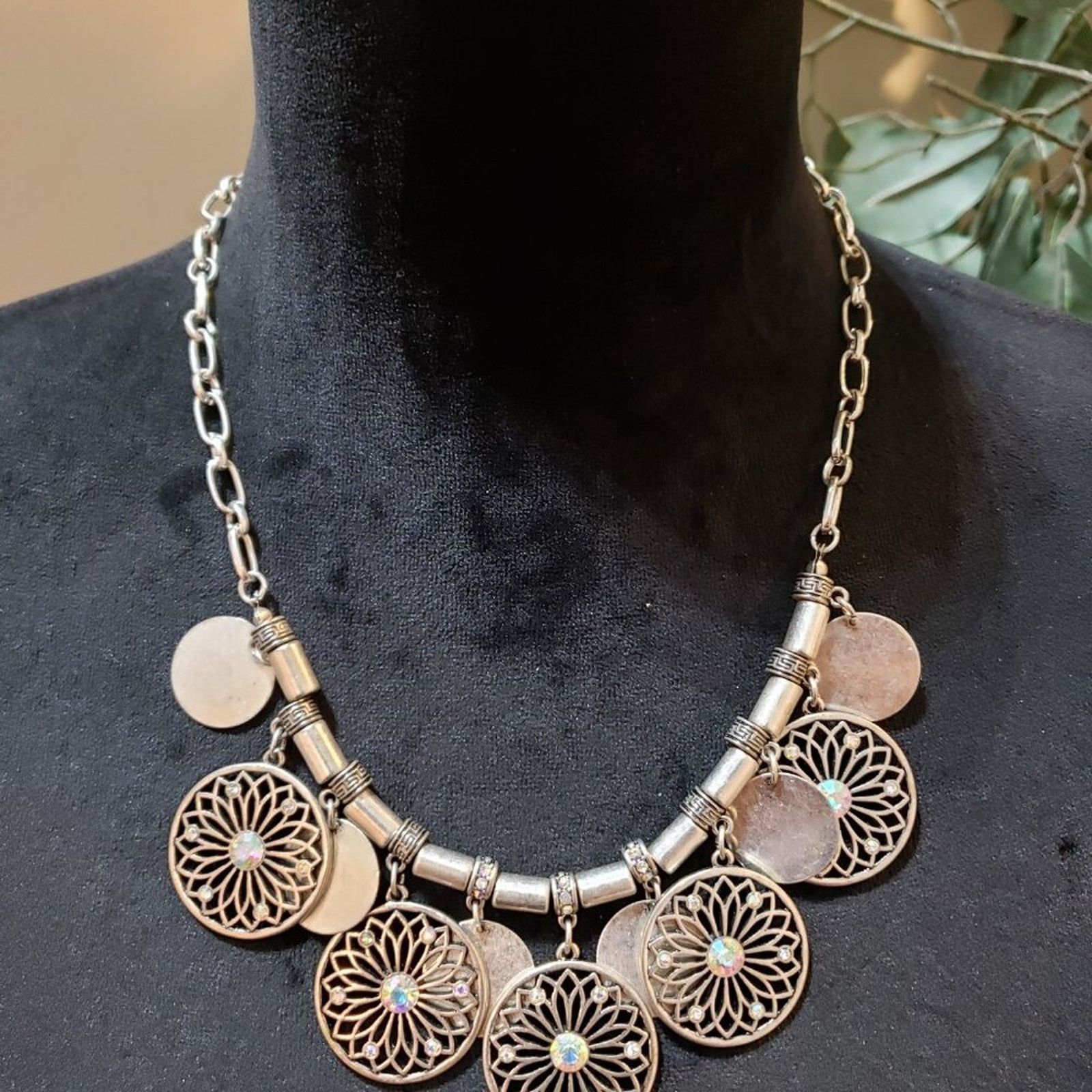 The Unbranded Brand Womens Silver Tone Discs Dreamcatchers Choker Necklace Size ONE SIZE - 2 Thumbnail