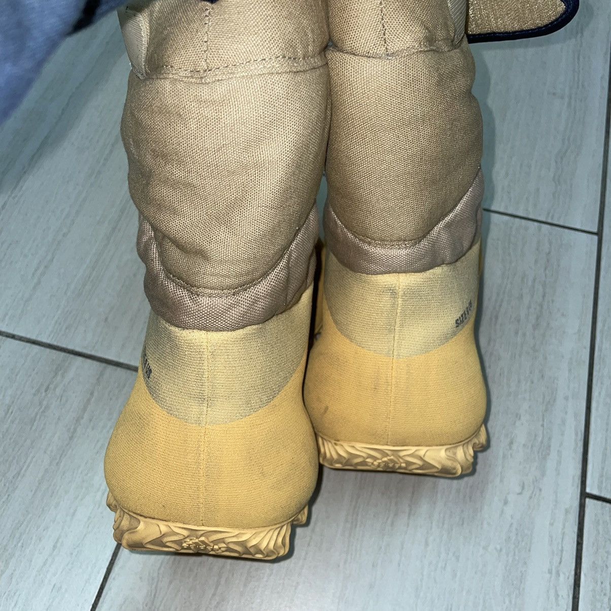 Yeezy Yeezy Knit Runner Boot Size US 9 / EU 42 - 8 Thumbnail