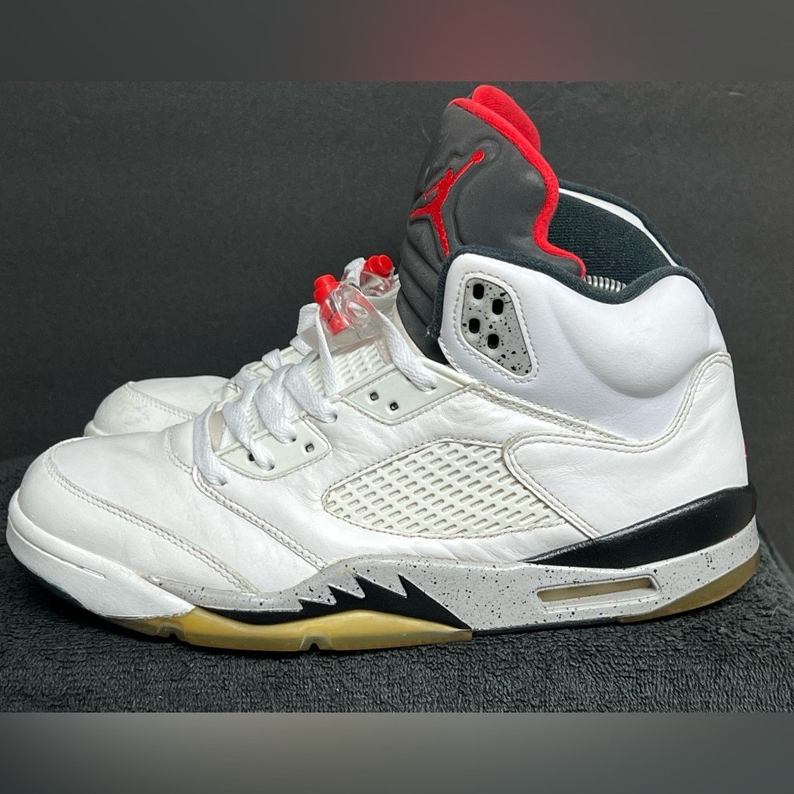 Jordan Brand Size 10 - Air Jordan 5 Retro White Cement Size US 10 / EU 43 - 2 Thumbnail