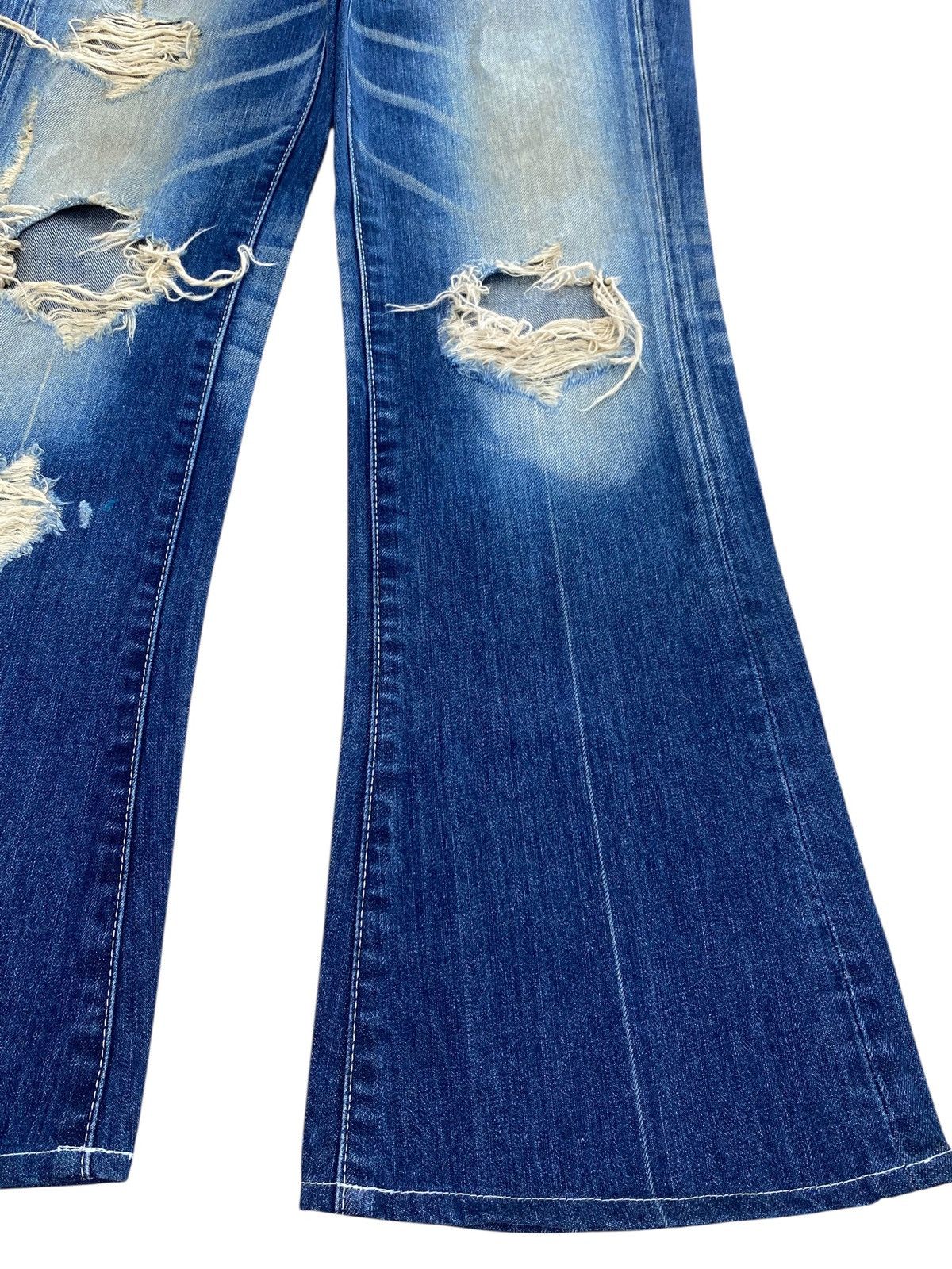 Vanquish Vanquish Gold Brand Whiskers Distressed Style Flare Jeans Size US 33 - 8 Thumbnail