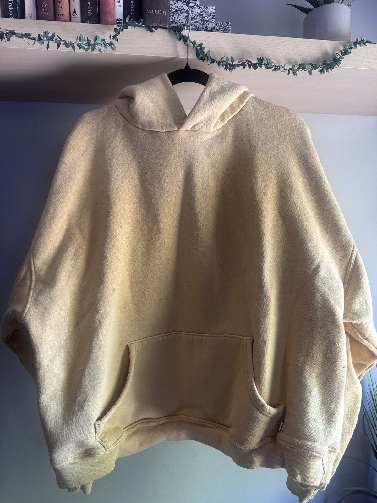 Akimbo Club Sun faded yellow hoodie Size US L / EU 52-54 / 3 - 4 Thumbnail