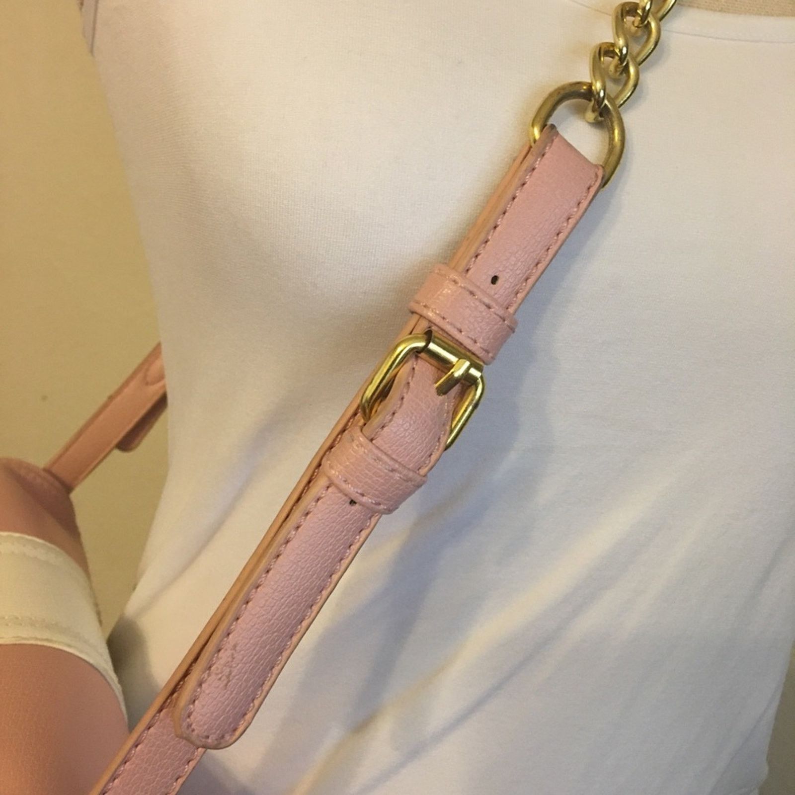 Other Adrienne Vittadini pink gold chain crossbody bag Size ONE SIZE - 9 Thumbnail