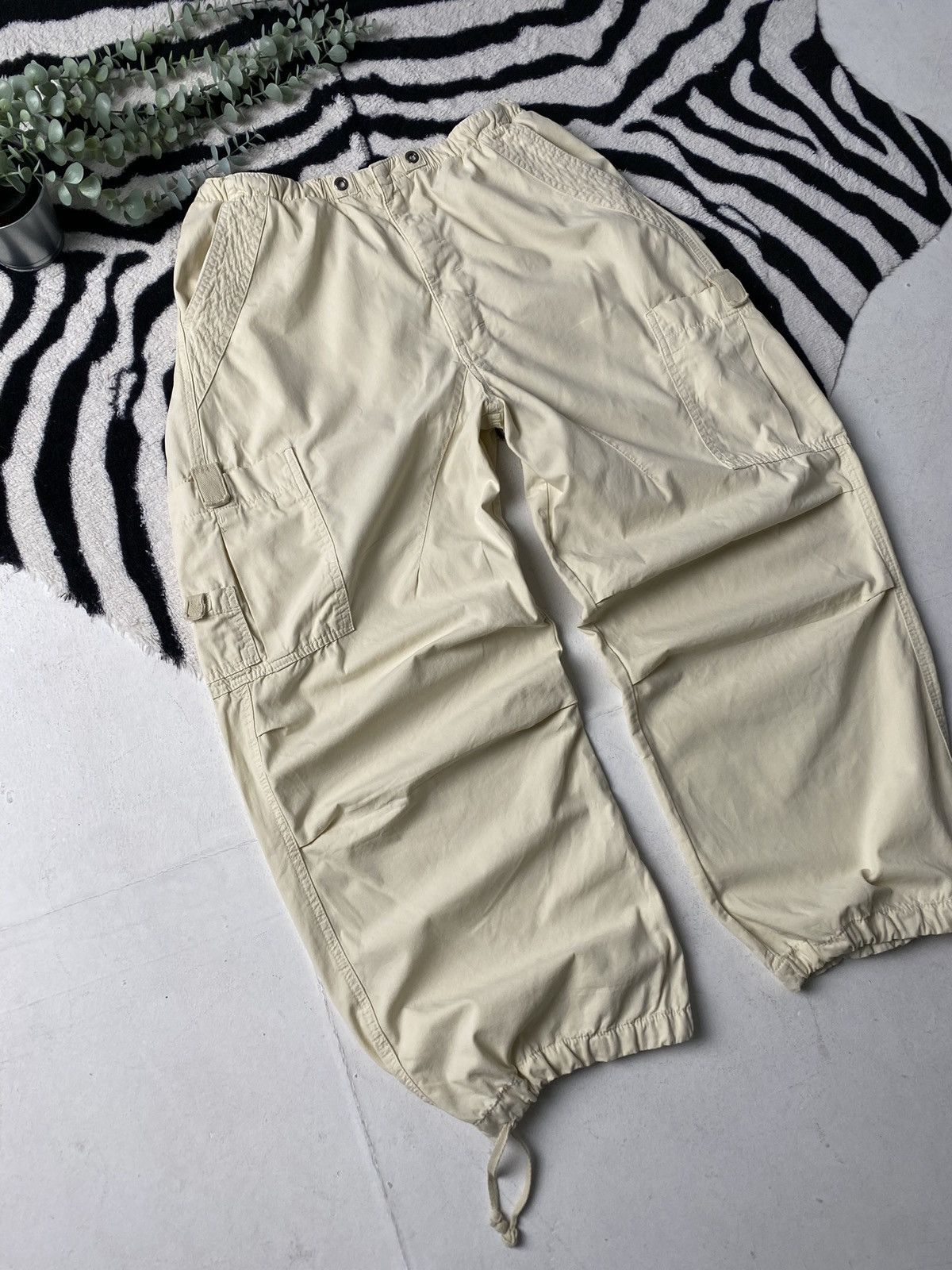 Jaded London Jaded London Parachute Wide Legs Pants Baggy Cargo Hype Size US 34 / EU 50 - 2 Thumbnail