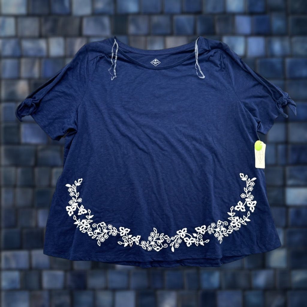 Vintage St. John's Bay T-Shirt Women’s Plus Size 2X Embroidered Floral Short Sleeve NEW Size XXL / US 16-18 / IT 52-54 - 1 Thumbnail