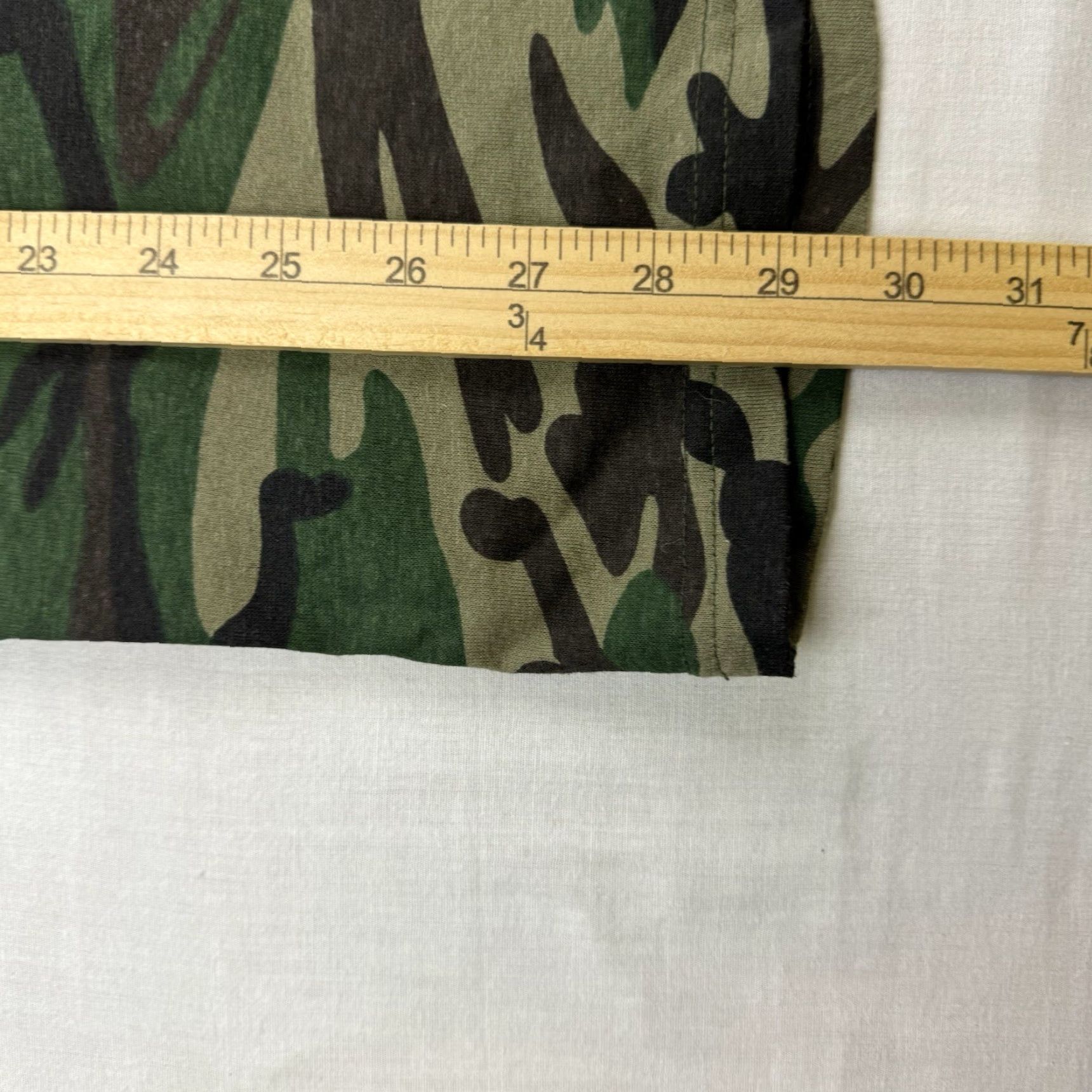 Vintage VINTAGE Camouflage T Shirt Men Adult Large Short Sleeve Crew Neck Hunting Outdoors Hipster 90s Y2K Size US L / EU 52-54 / 3 - 6 Thumbnail