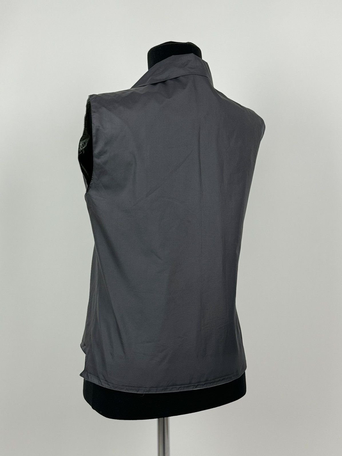 Valentino 1990’s Vintage Valentino Sport Vest Size M / US 6-8 / IT 42-44 - 2 Thumbnail