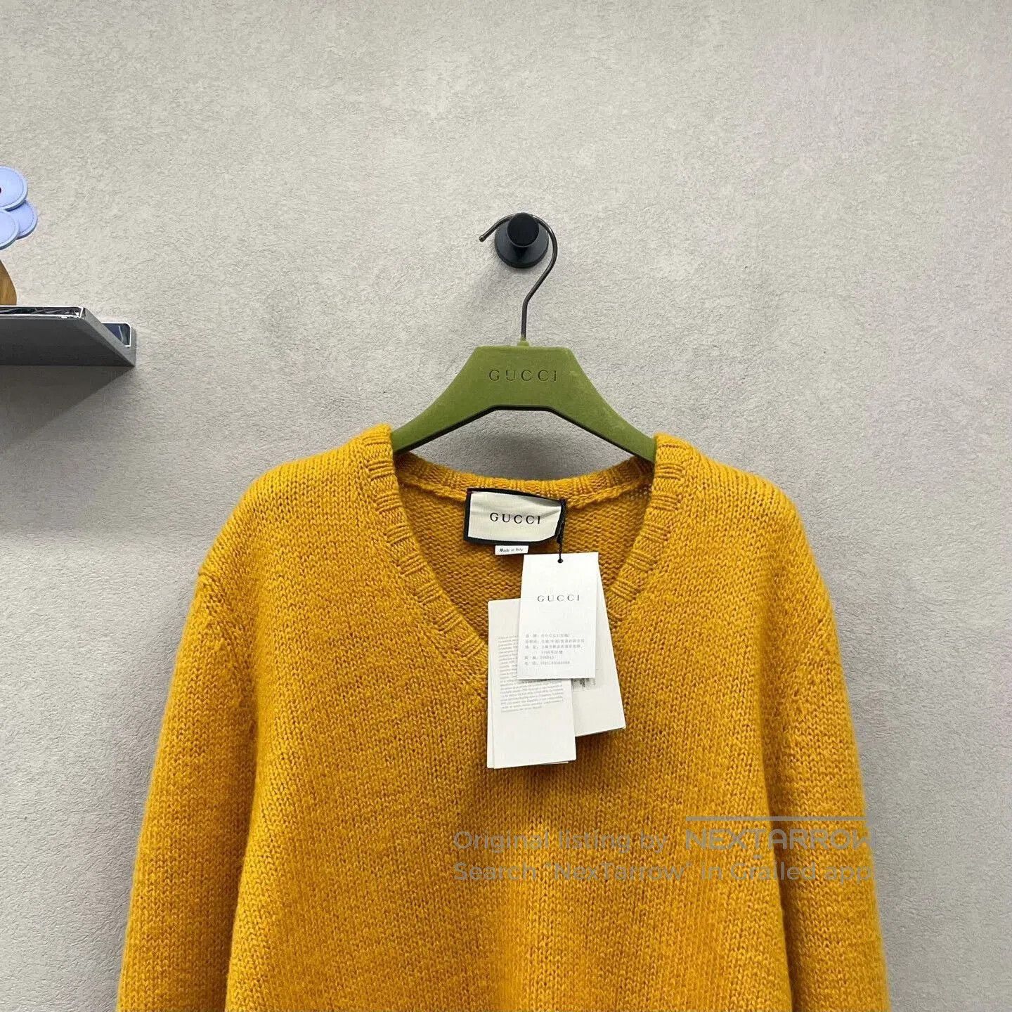 Gucci gucci yellow knitted v. Size US M / EU 48-50 / 2 - 4 Thumbnail