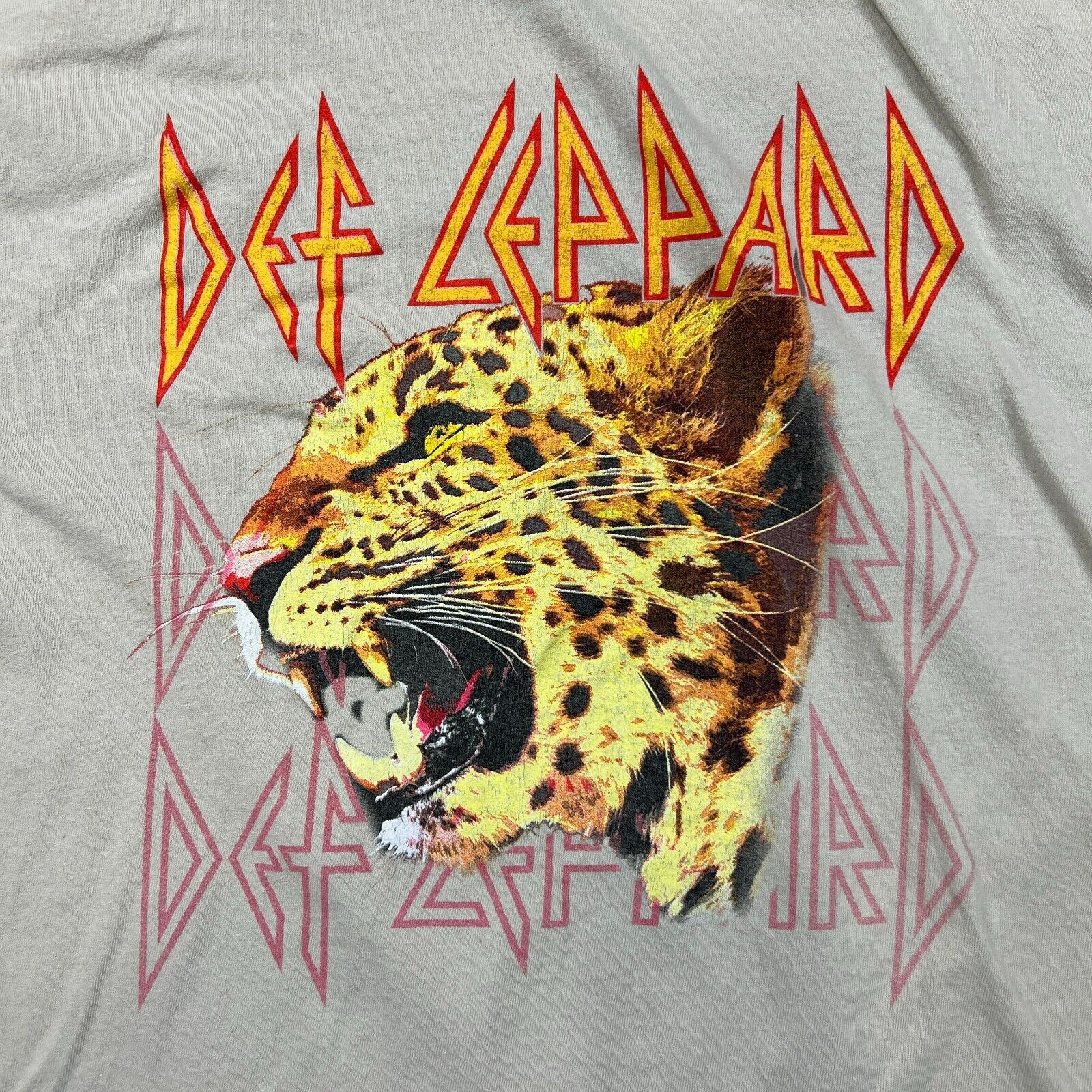 Band Tees × Def Leppard × Vintage 2023 Def Leppard T Shirt Large Leopard Band Short Sleeve Tee Size US L / EU 52-54 / 3 - 2 Thumbnail
