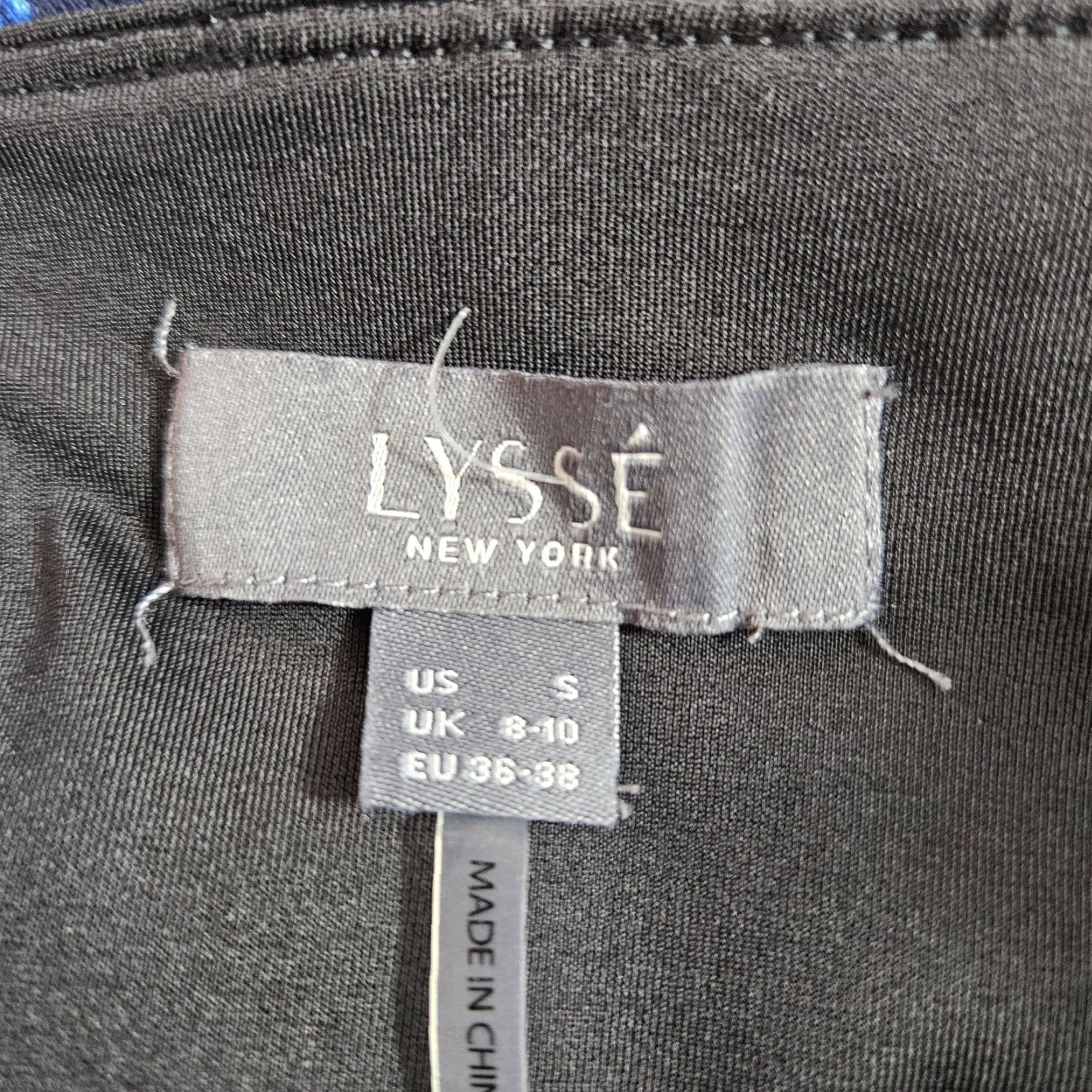 Vintage Lysse Womens Pencil Skirt Sz Small Blue White Pull On Viscose Blend Skirt Shorts Length 21" Waist 13.5" Womens Size 28" / US 6 / IT 42 - 4 Thumbnail