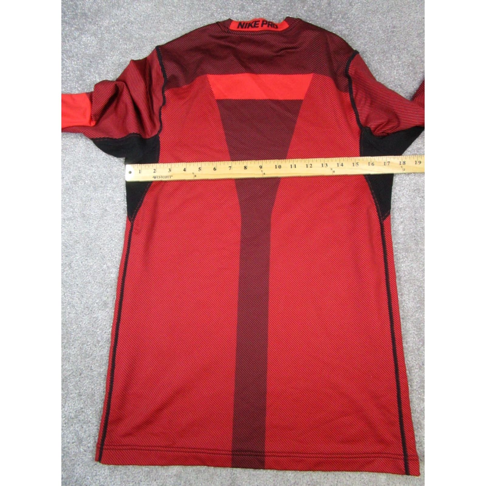 Nike VINTAGE Nike Pro Red Striped Long Sleeve Pullover Shirt Mens Small Activewear Dri-Fit Size US S / EU 44-46 / 1 - 6 Thumbnail