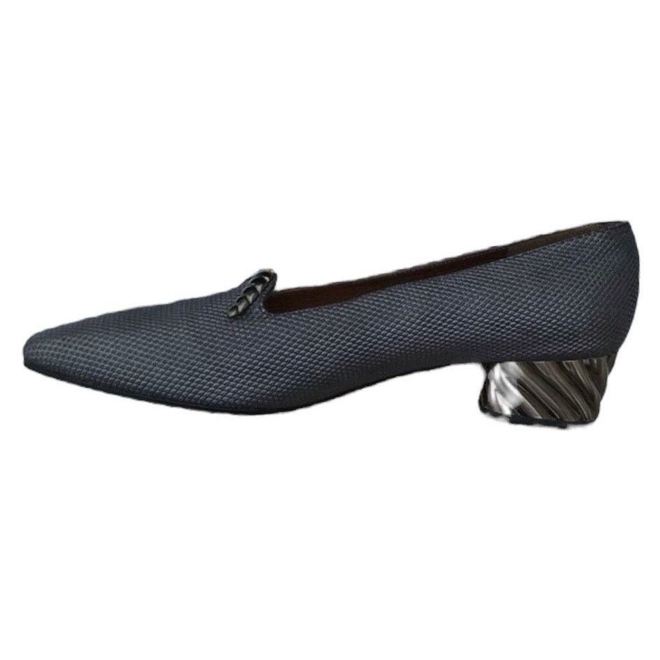 Stuart Weitzman Stuart Weitzman pump with detailed chunky heel Women's 6.5 Size US 6.5 / IT 36.5 - 2 Thumbnail