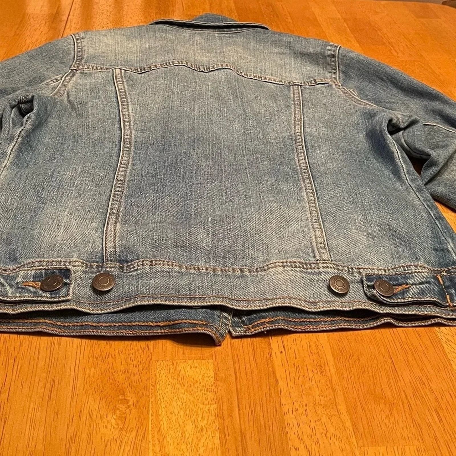 Old Navy Old Navy denim jacket, size small Size S / US 4 / IT 40 - 4 Thumbnail