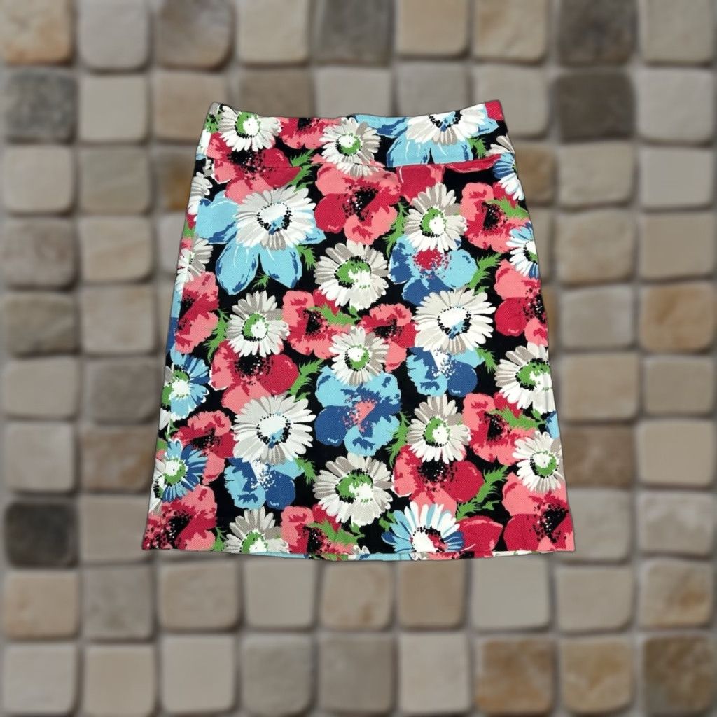 Talbots Talbots Pencil Skirt Women 10 Multicolor Floral Cotton Spandex Back Zip Knee Length Casual Travel Women's Skirt Talbots Size 32" / US 10 / IT 46 - 1 Thumbnail