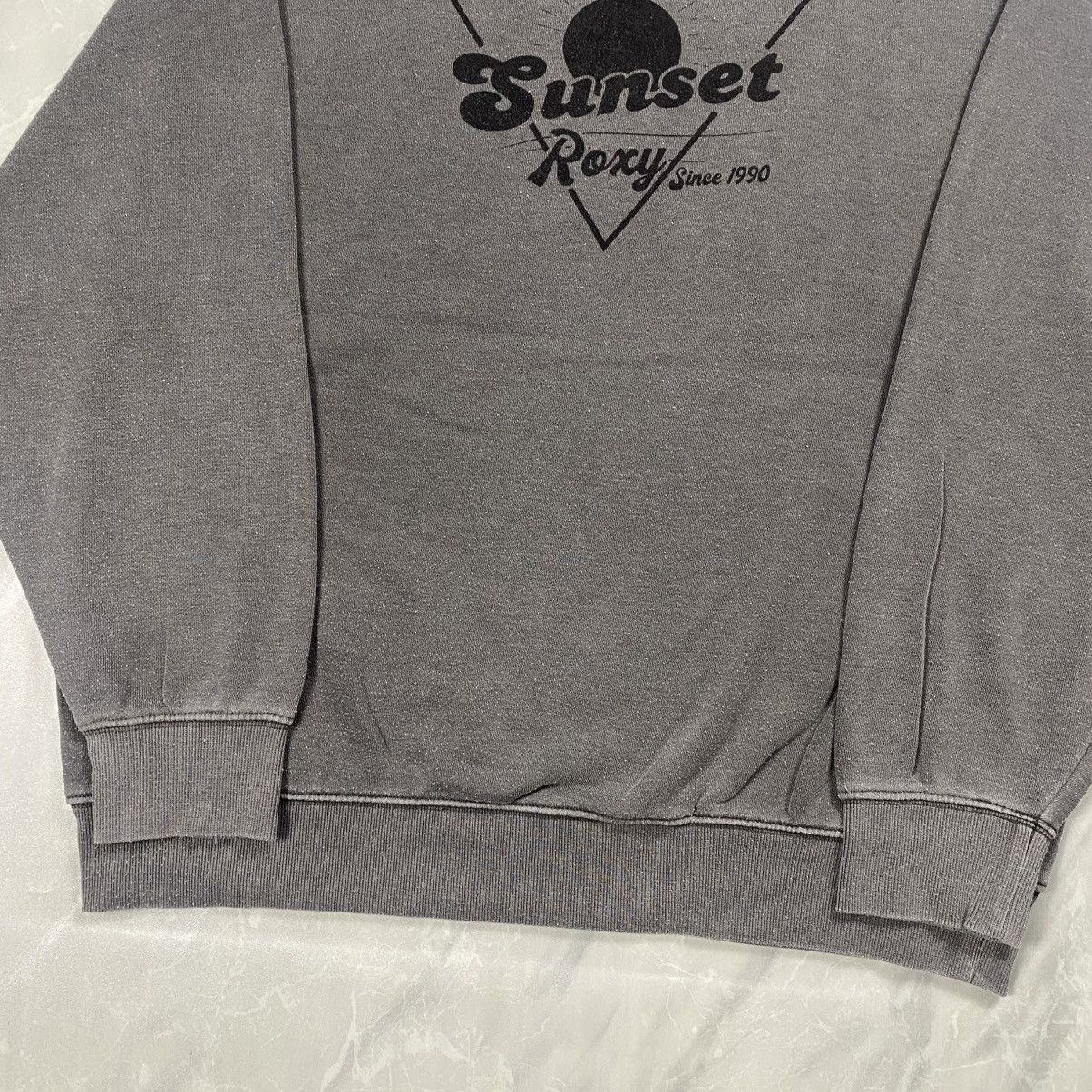 Quiksilver Vintage y2k Roxy Quiksilver Washed Grey Crewneck Size US L / EU 52-54 / 3 - 3 Thumbnail