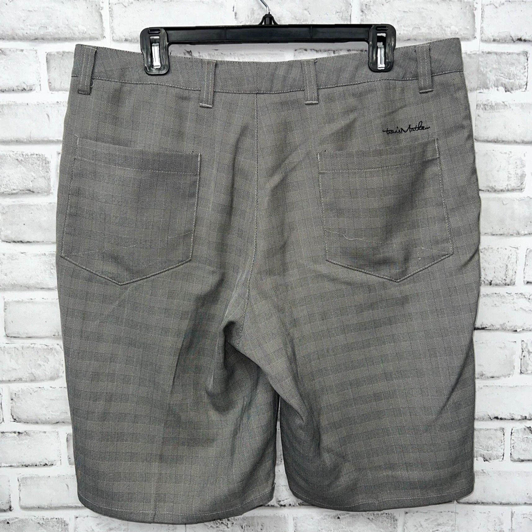TravisMathew Travis Mathew Gray Plaid Shorts Mens Size 34 Chino Regular Fit Size US 34 / EU 50 - 4 Thumbnail