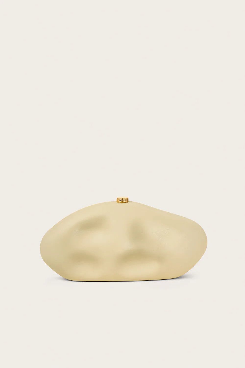 os11x0126 Size: OS / Caldera Clutch Bag in Beige