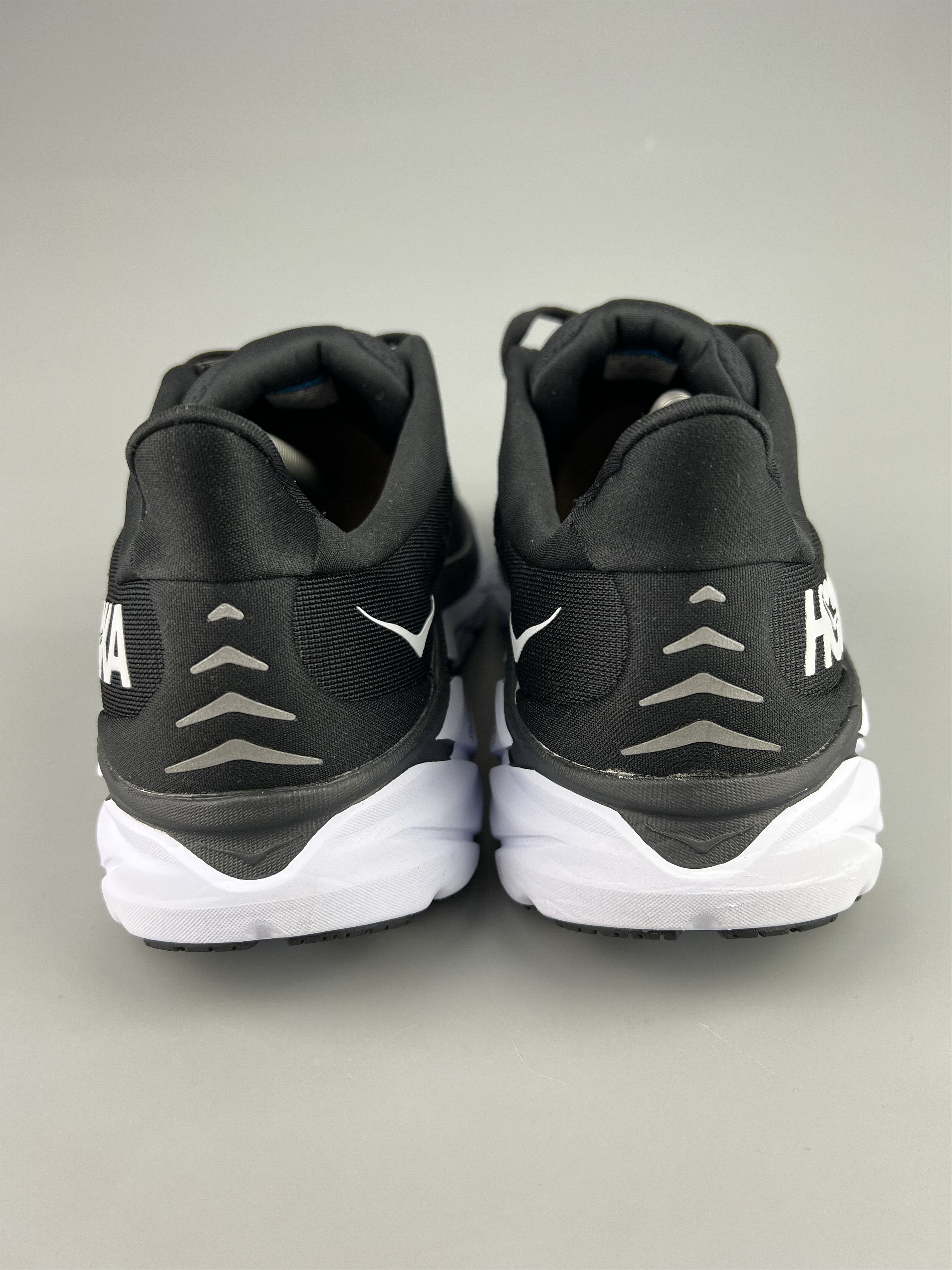 Hoka 9D Hoka One One Clifton 8 Running Shoes Gym Walking Size US 9 / EU 42 - 3 Thumbnail