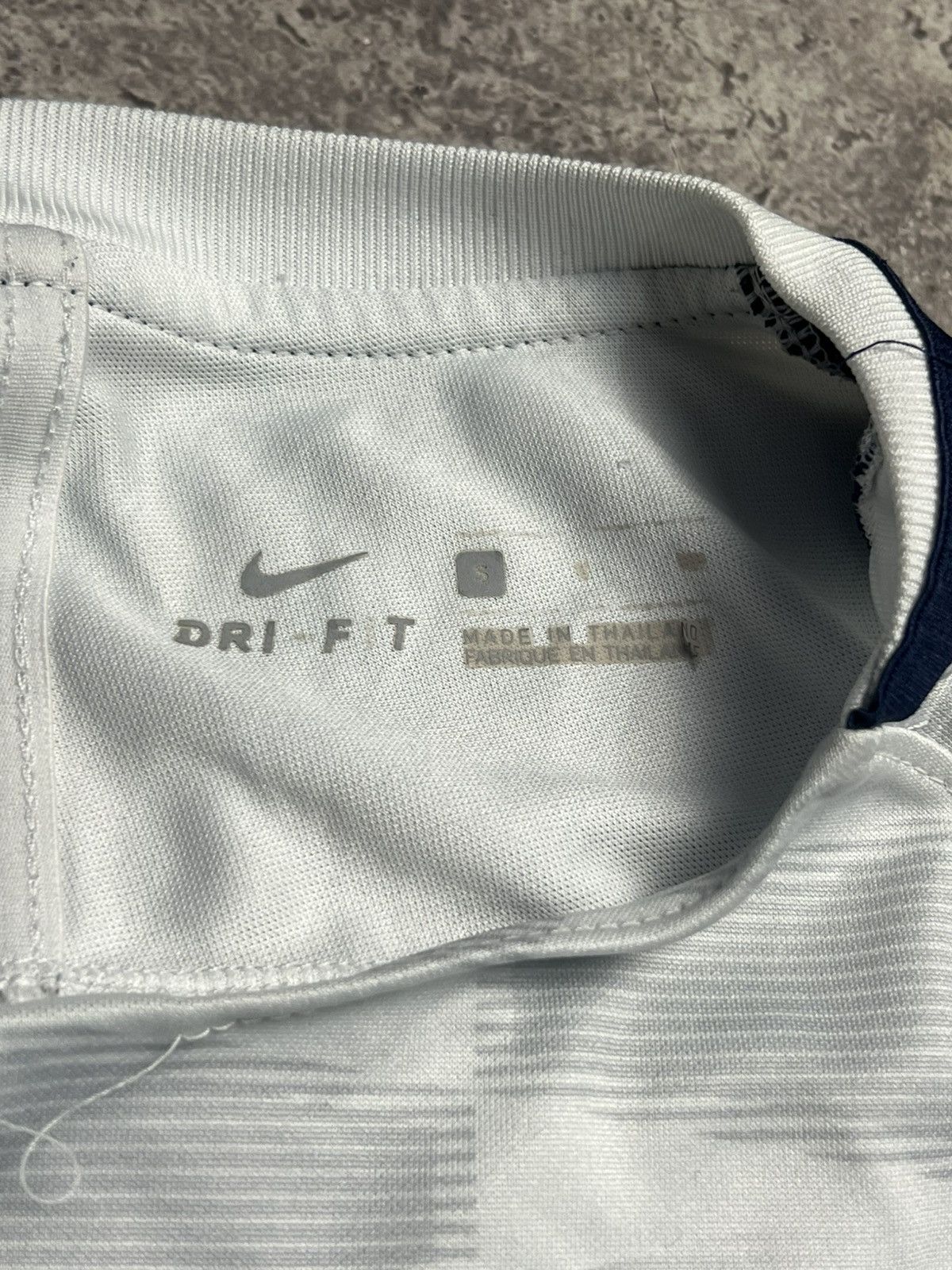 Nike Nike PSG 2016/2017 Football Soccer Jersey Training T-shirt Size US S / EU 44-46 / 1 - 5 Thumbnail