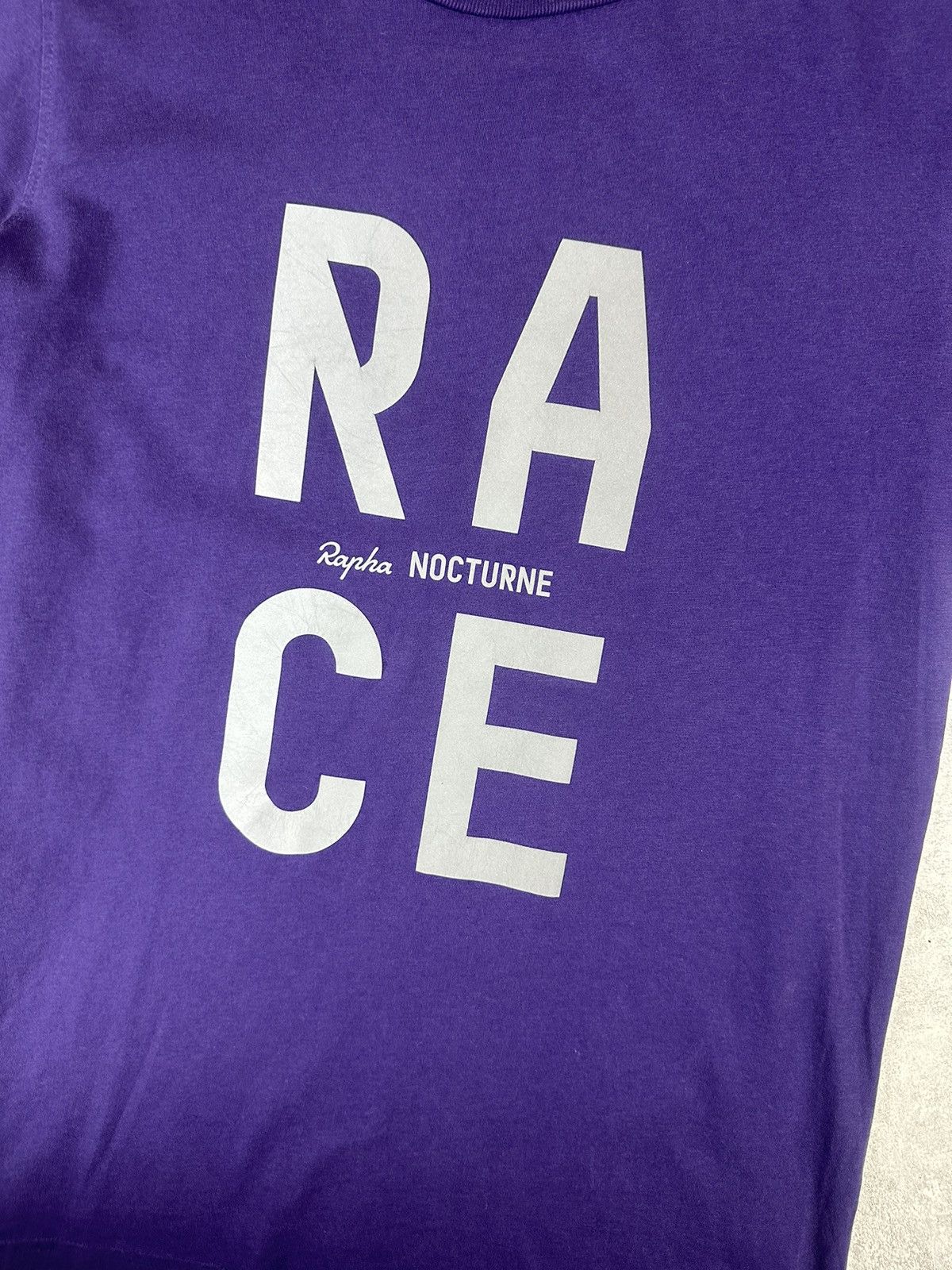 Rapha Rapha Mens Purple T-Shirt Reflective Logo Size US S / EU 44-46 / 1 - 3 Thumbnail