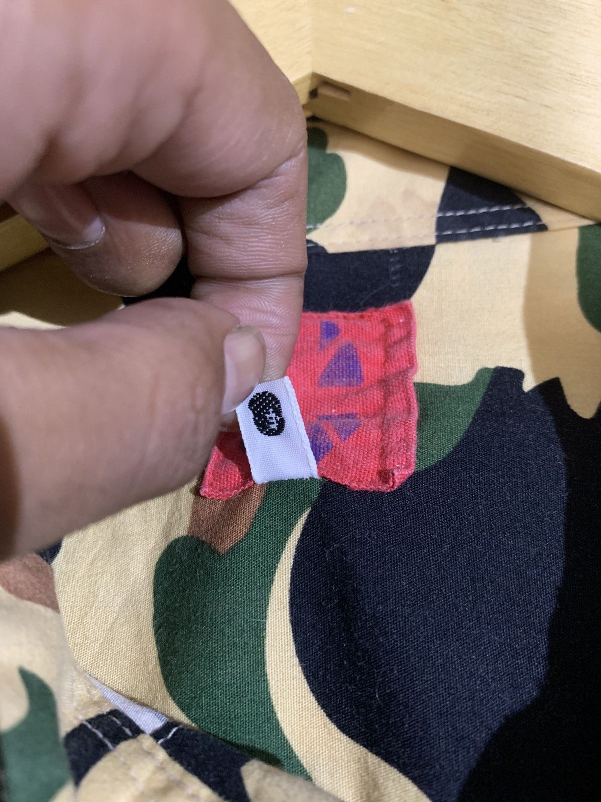 Bape Vintage Bape Camo Button Ups Shirt Size US L / EU 52-54 / 3 - 5 Thumbnail