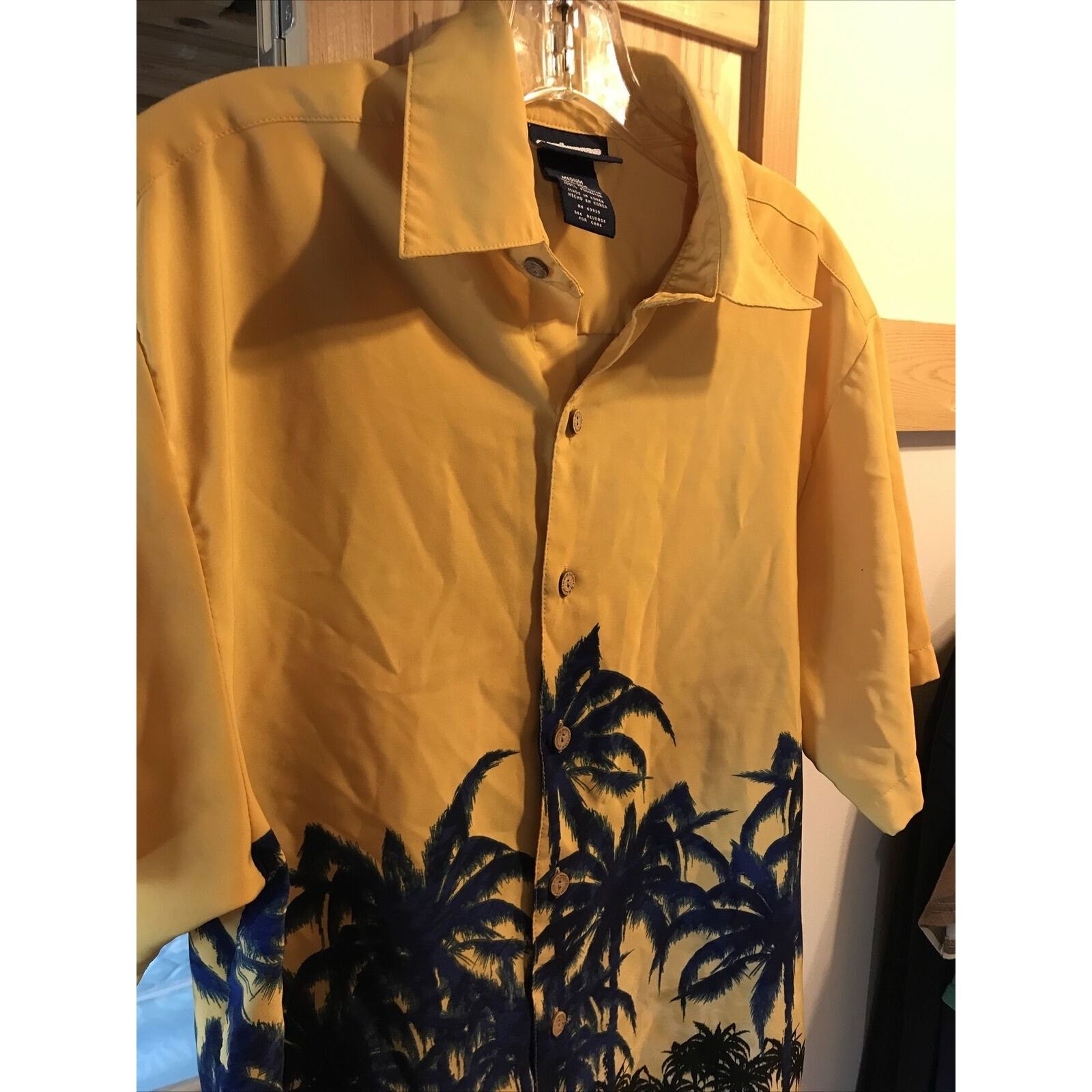 Other Extreme Gear Men's M Yellow Palm SS Polyester Hawaiian Shirt Size US M / EU 48-50 / 2 - 4 Thumbnail