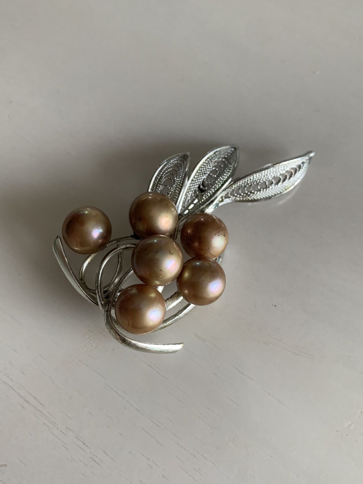 VINTAGE CULTURED PEARLS BROOCH PIN