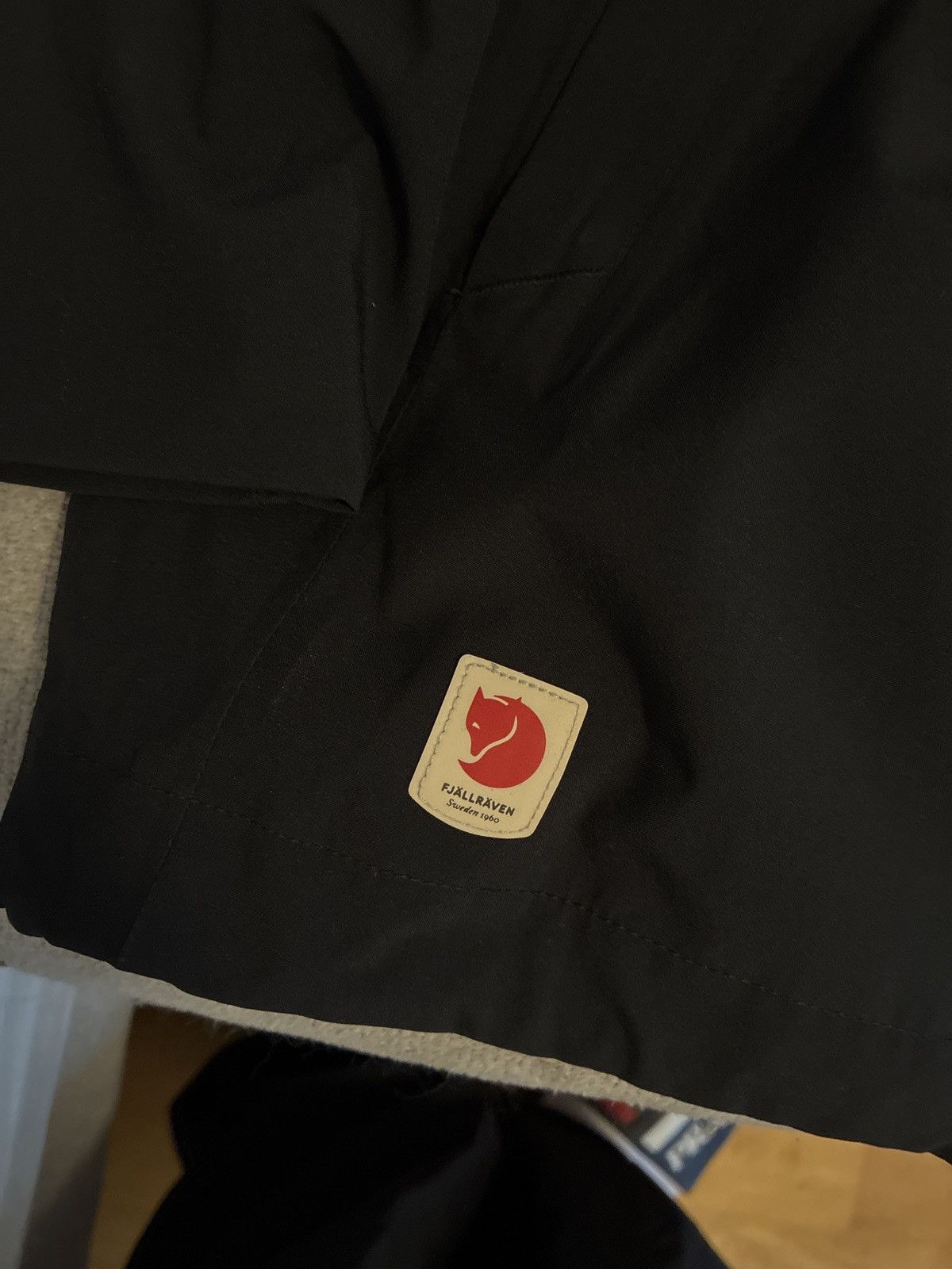 Fjallraven Fjallraven NWT hydratic trail jacket mens medium black Size US M / EU 48-50 / 2 - 9 Thumbnail
