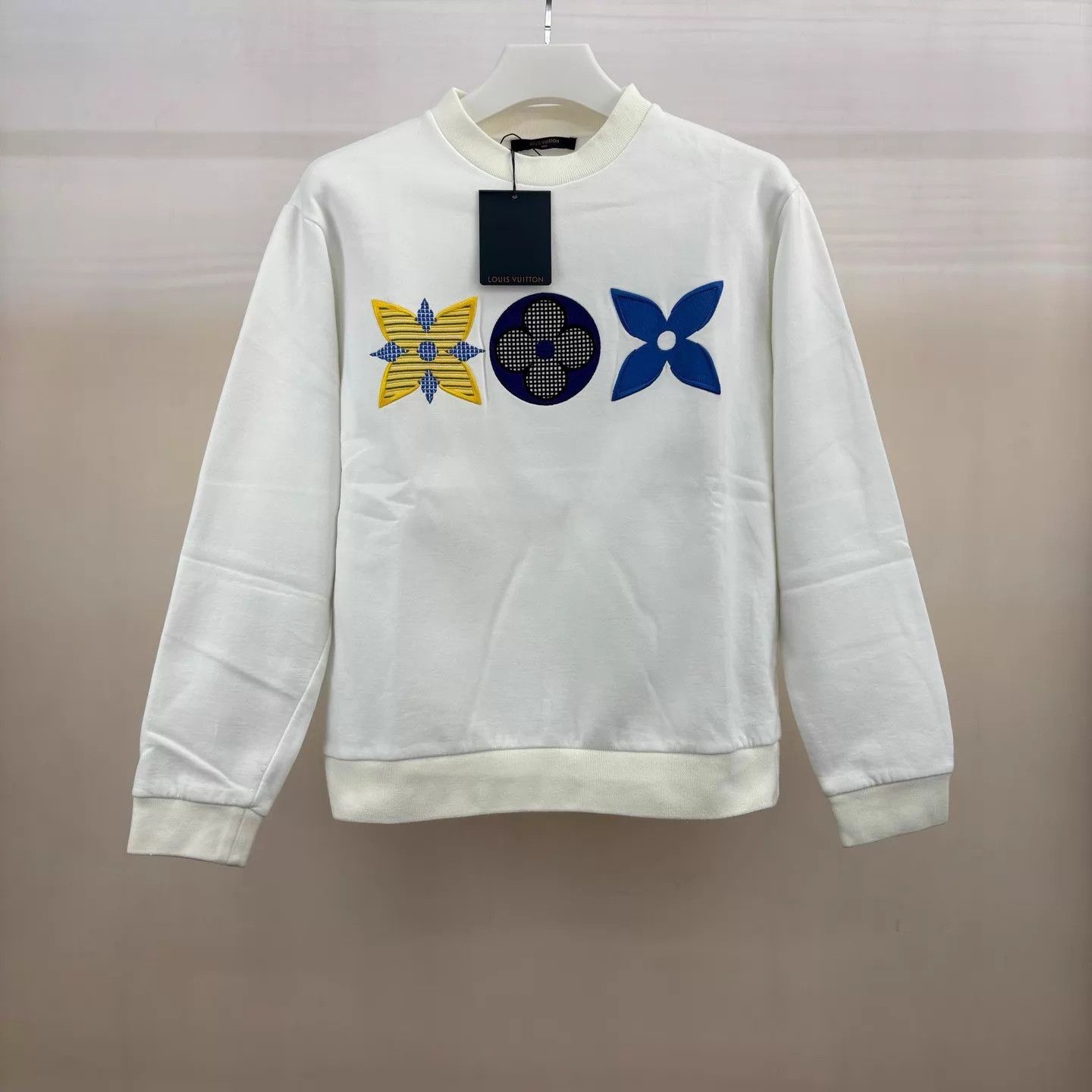 Louis Vuitton LV White Floral Embroidered Colorblock Sweatshirt M Size US M / EU 48-50 / 2 - 1 Thumbnail