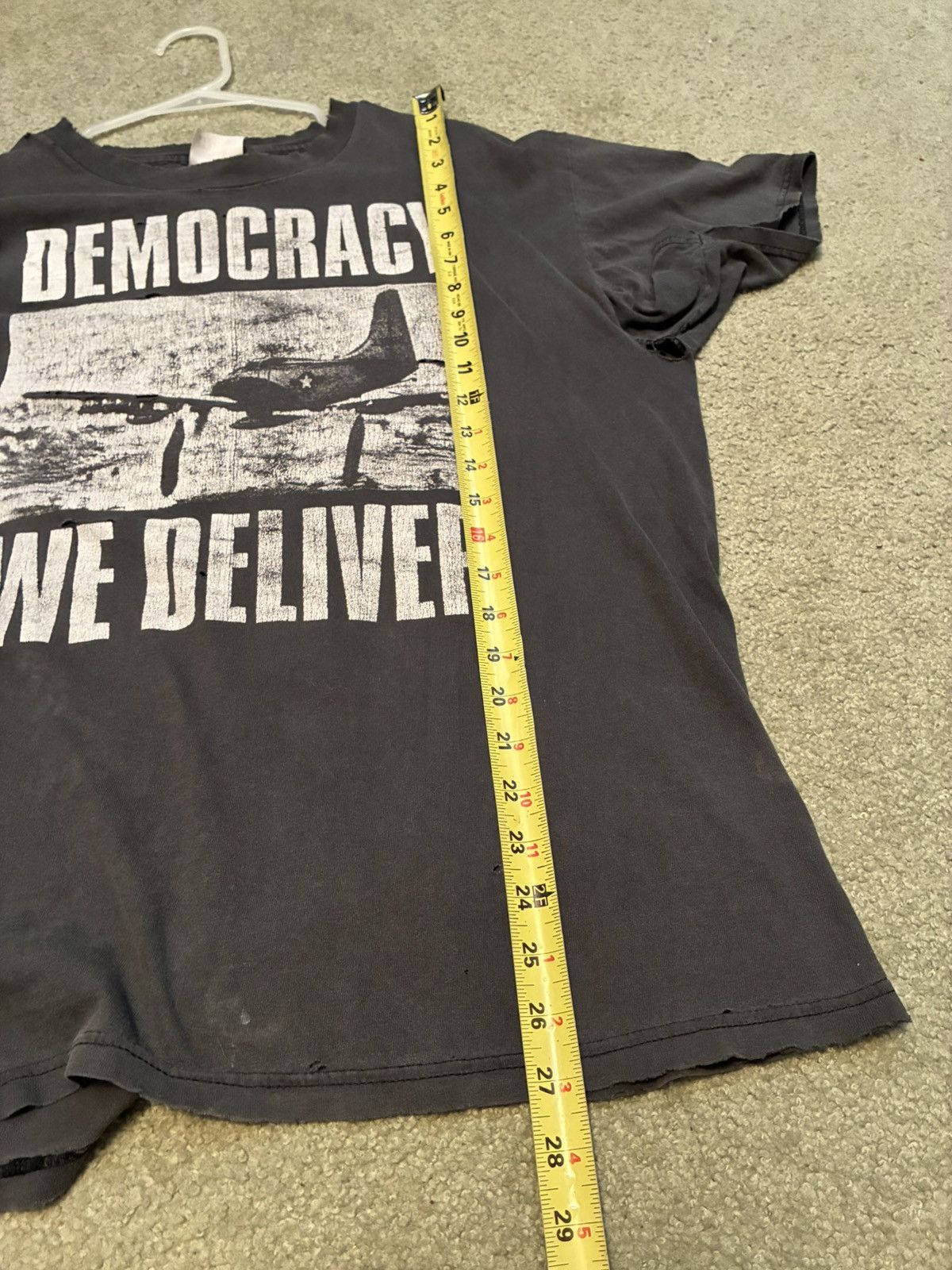 Vintage Vintage 90s Democracy We Deliver distressed tee shirt Size US L / EU 52-54 / 3 - 7 Thumbnail