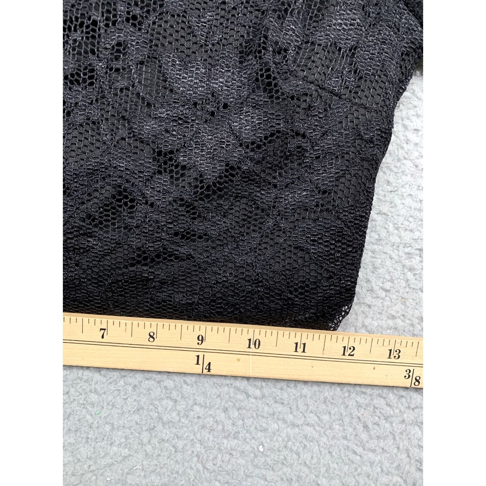 Vintage No Boundaries B Smart Misses Cropped Lace Top Size 3 Black Lined Zipper Hand Wash Stretch Blouse Teens Petite Long Sleeve Round Neck Womens Size XS / US 0-2 / IT 36-38 - 5 Thumbnail