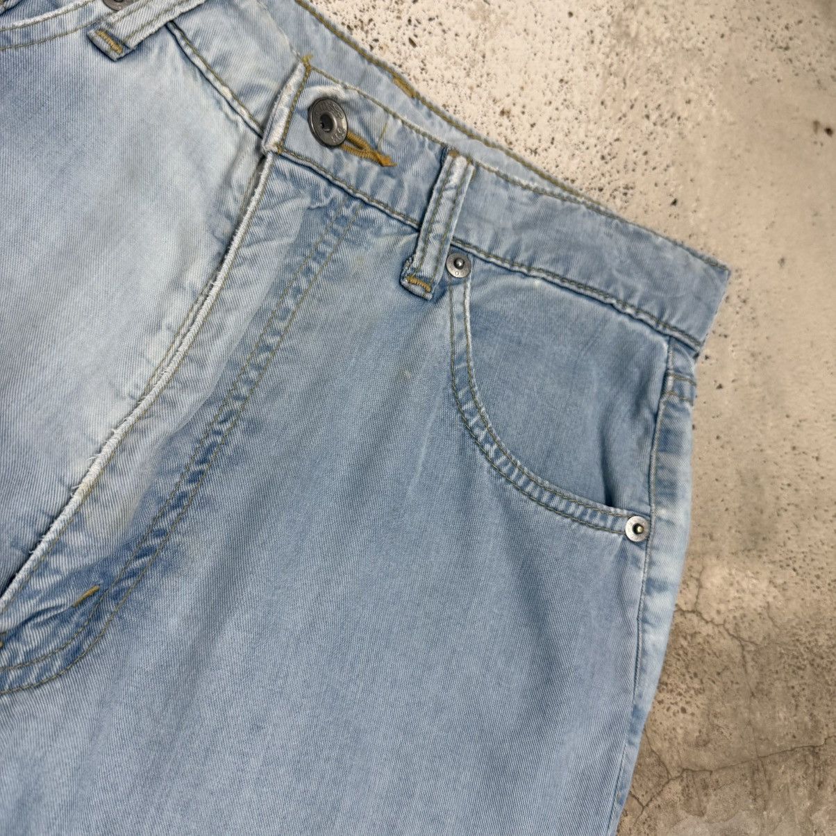 Levi's Vintage 96’s Levis Women Cotton Distressed Pants Size 28" / US 6 / IT 42 - 9 Thumbnail