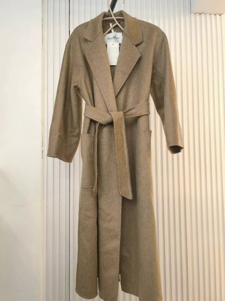 Max Mara Max Mara 100% water ripple pure cashmere Size S / US 4 / IT 40 - 1 Thumbnail