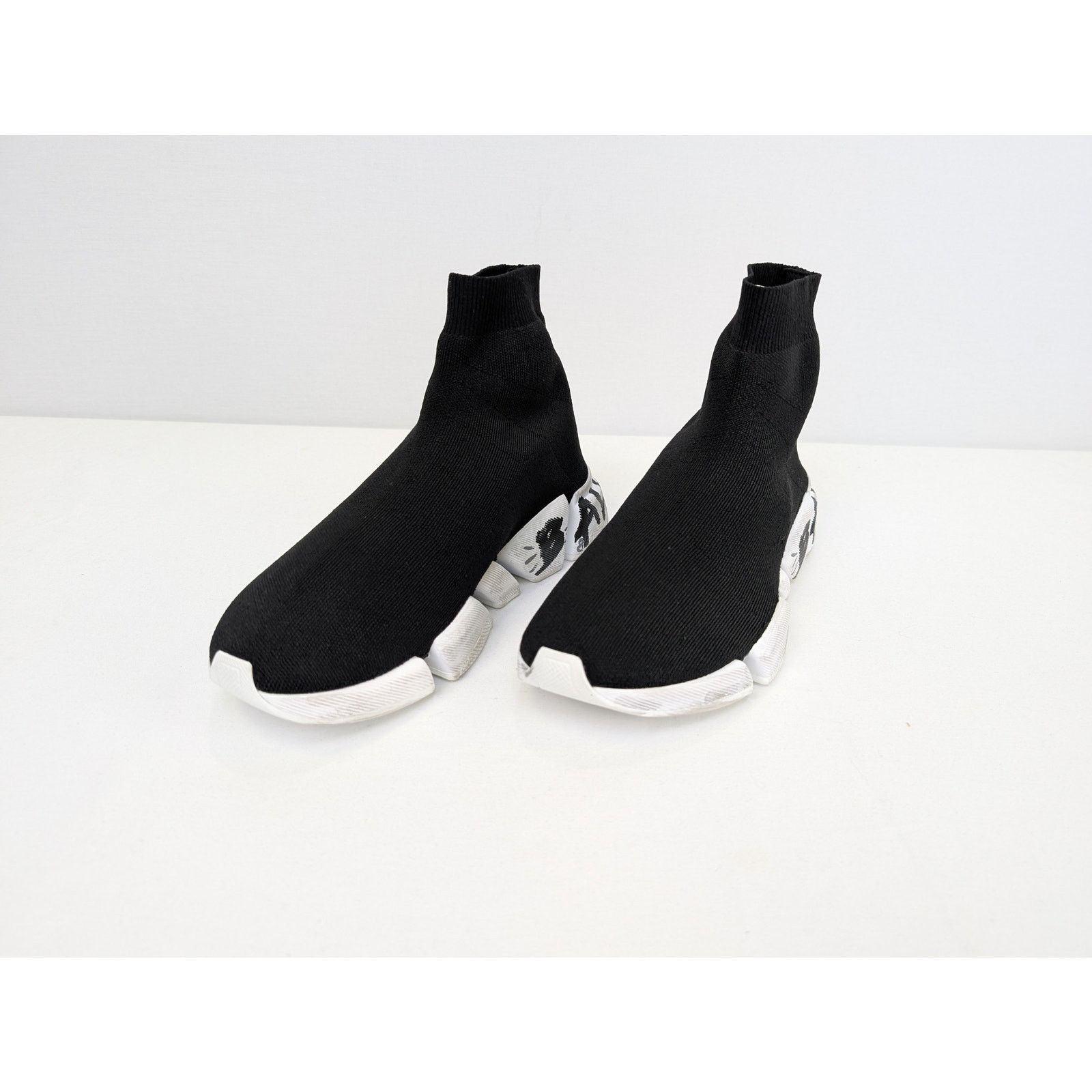 Balenciaga o1rshd1 Rec Knit Graffiti Speed 2.0 Lt Sneakers Black/White Size US 7 / EU 40 - 8 Thumbnail