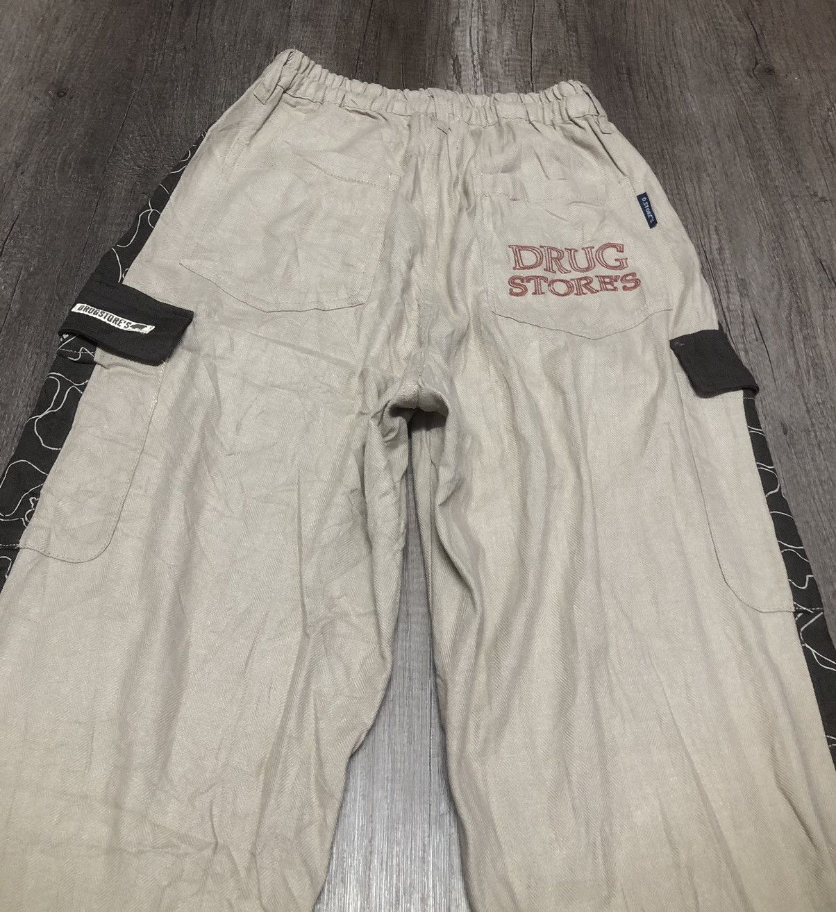 Japanese Brand Drug Store Casual pant Cargo style (Unisex) Size US 30 / EU 46 - 5 Thumbnail