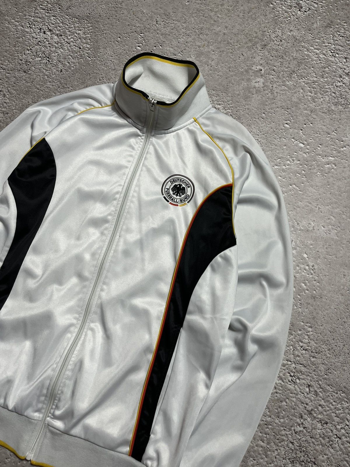 Vintage Vintage 90s Germany Soccer Zip Up Sweatshirt Jacket Size US M / EU 48-50 / 2 - 2 Thumbnail