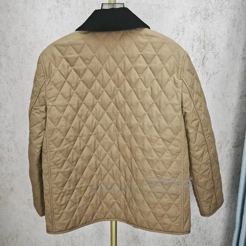 Burberry Burberry Quilted Short Jacket in Camel. Size M / US 6-8 / IT 42-44 - 8 Thumbnail