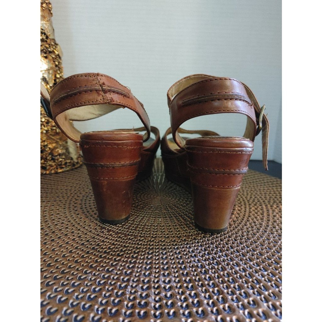 Frye Frye Carlie Wedge Size 10M Size US 10 / IT 40 - 3 Thumbnail